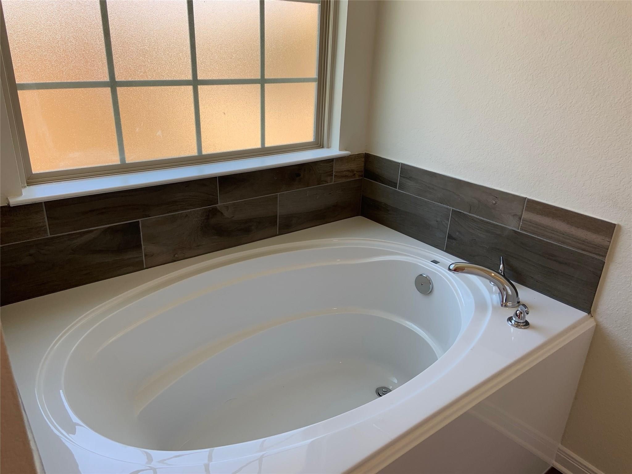 139 Bates Court Property Photo 15