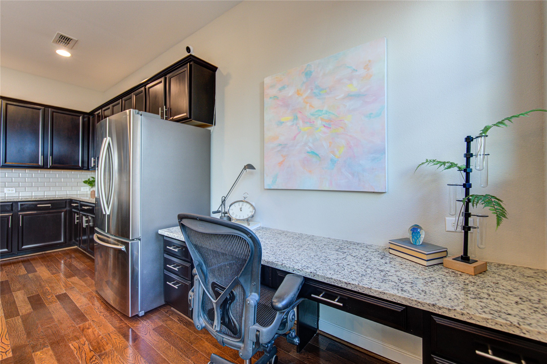8812 Narrow Leaf Street Property Photo 12