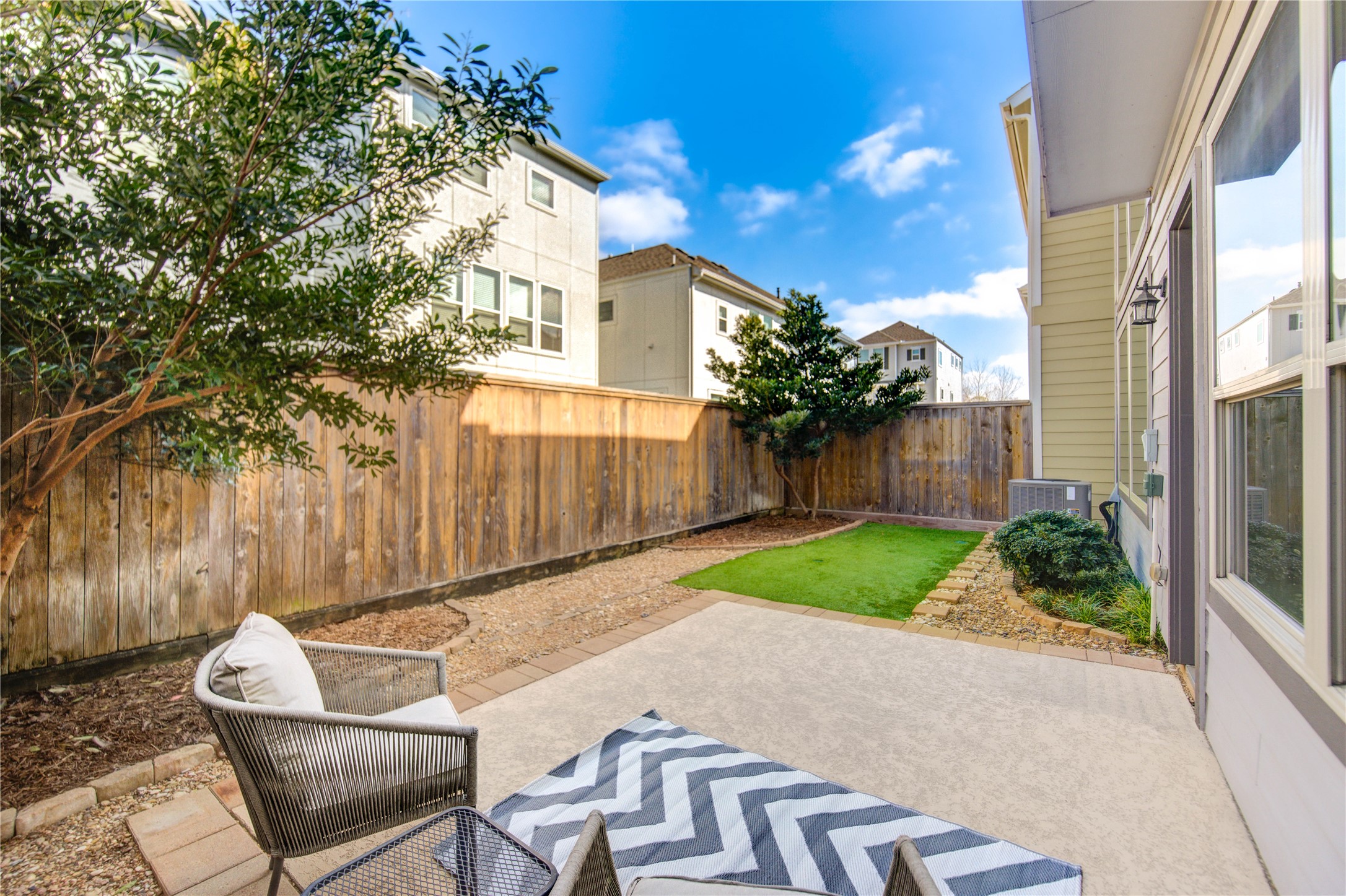 8812 Narrow Leaf Street Property Photo 36
