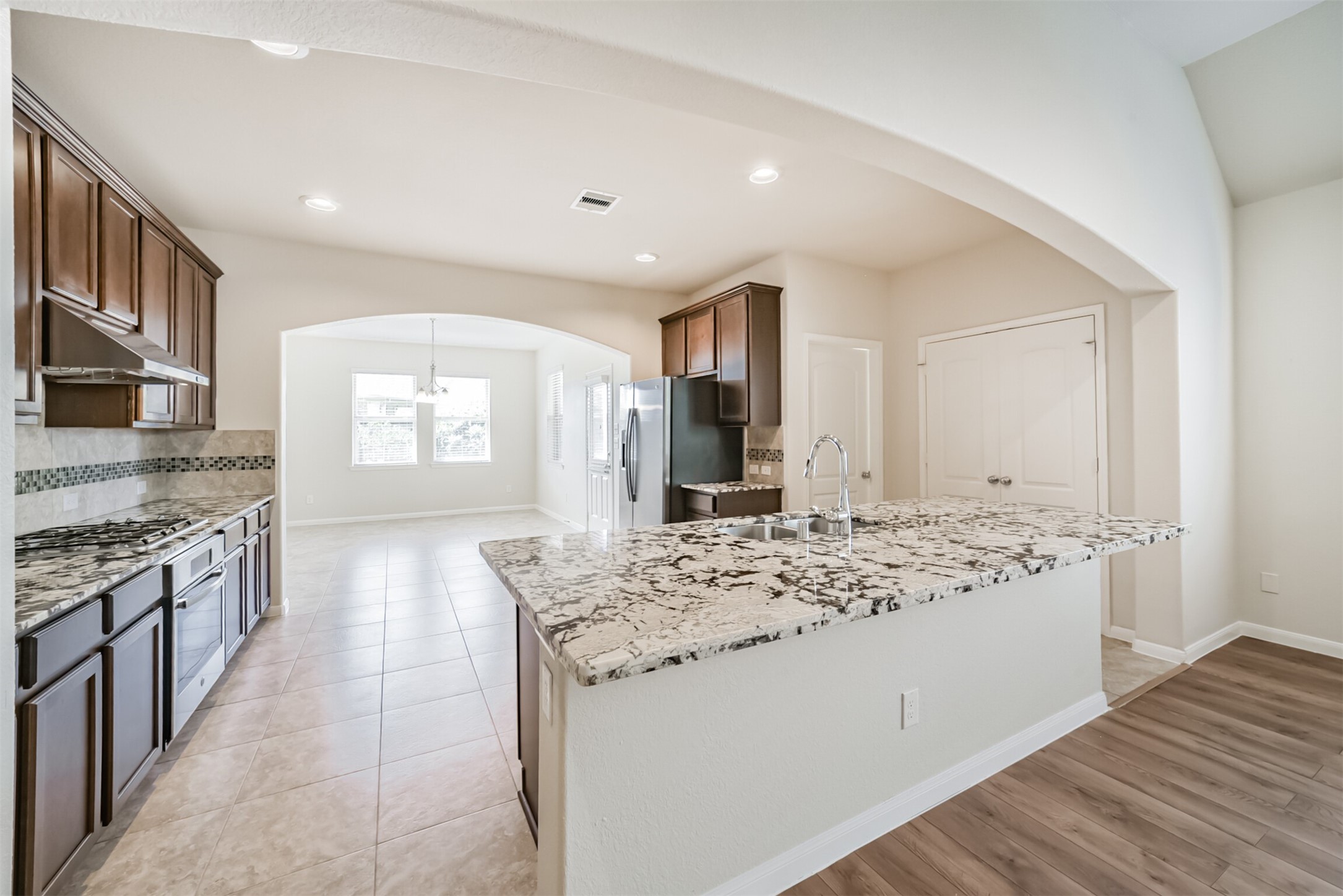 27007 Soapstone Terrace Lane Property Photo 9