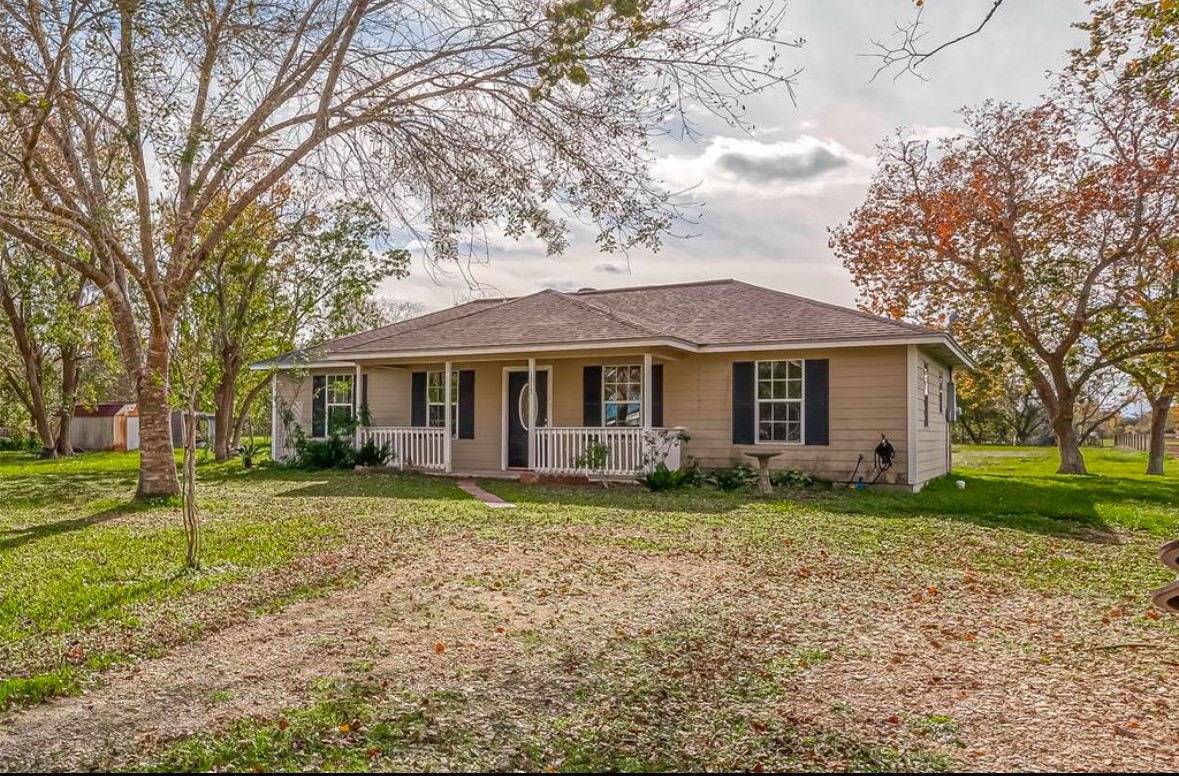 1512 Bayou Drive Property Photo 2
