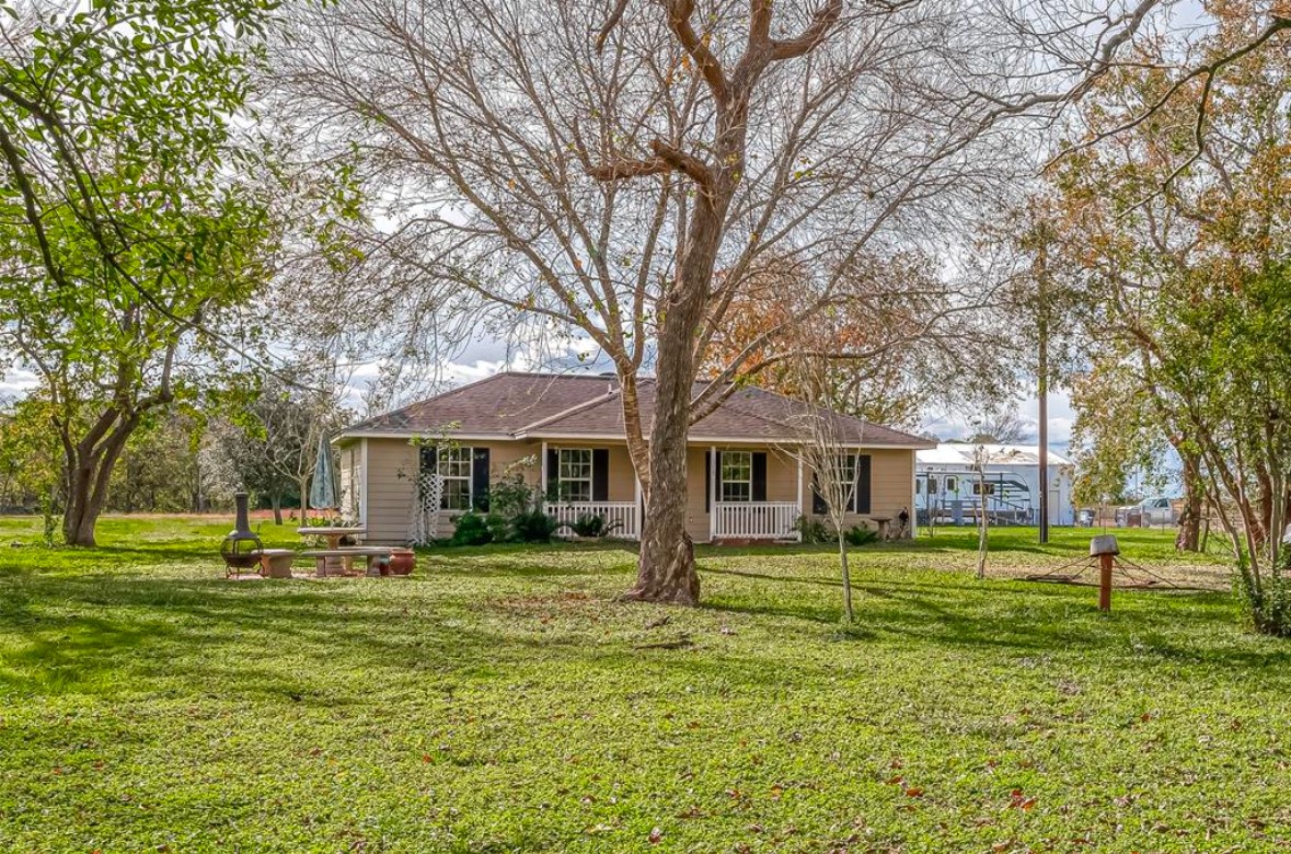 1512 Bayou Drive Property Photo 4