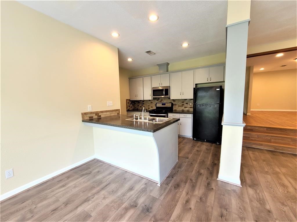 503 Riveredge Drive Property Photo 4
