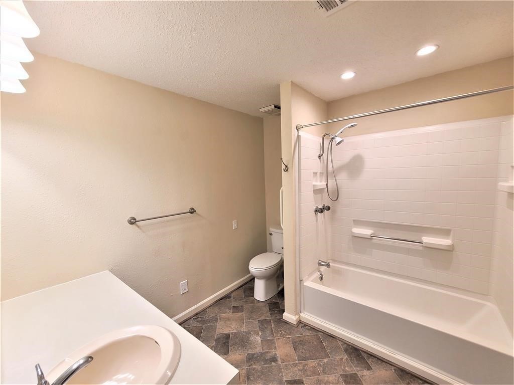 503 Riveredge Drive Property Photo 8