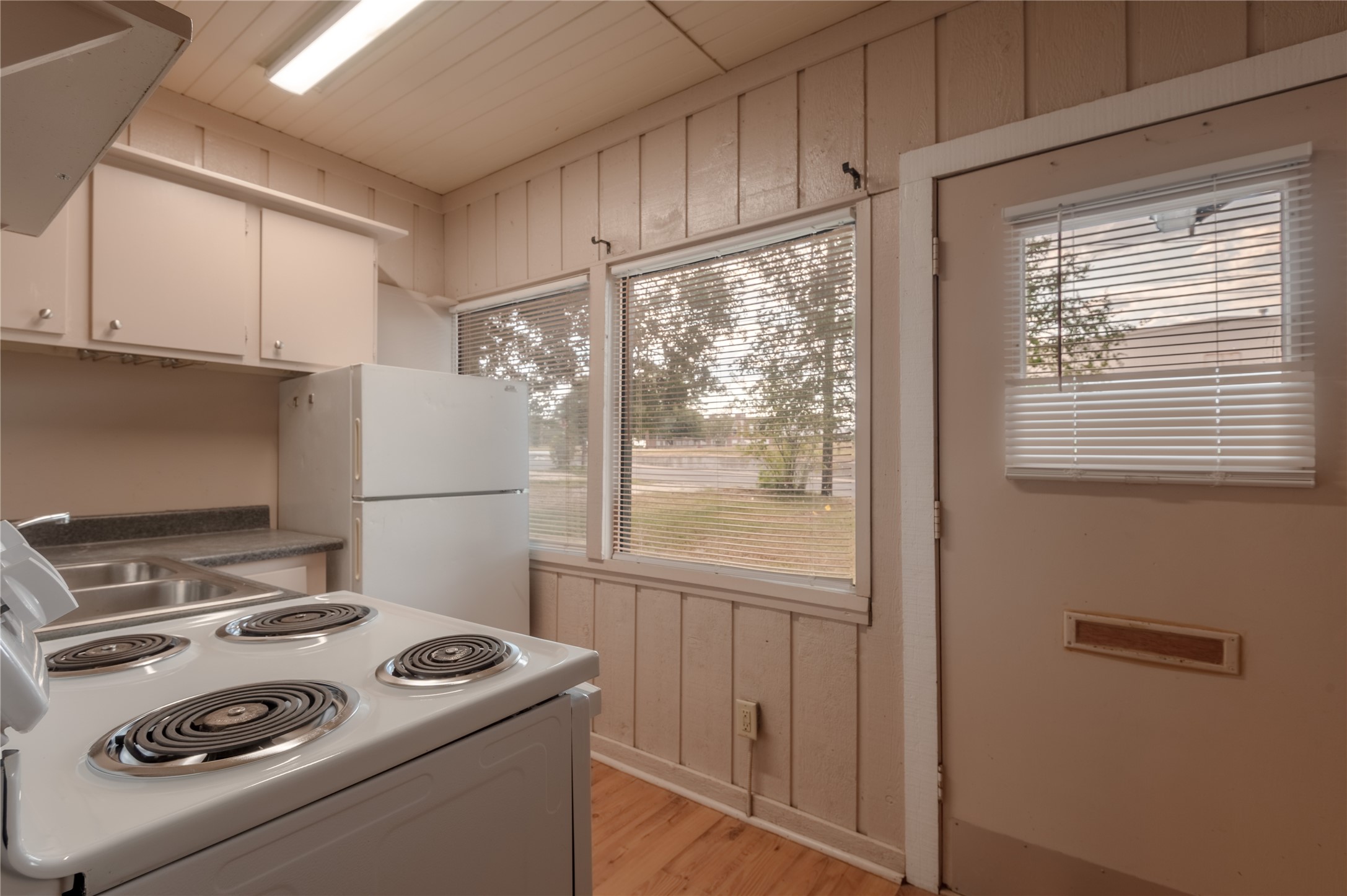 707 Avenue J Property Photo 5