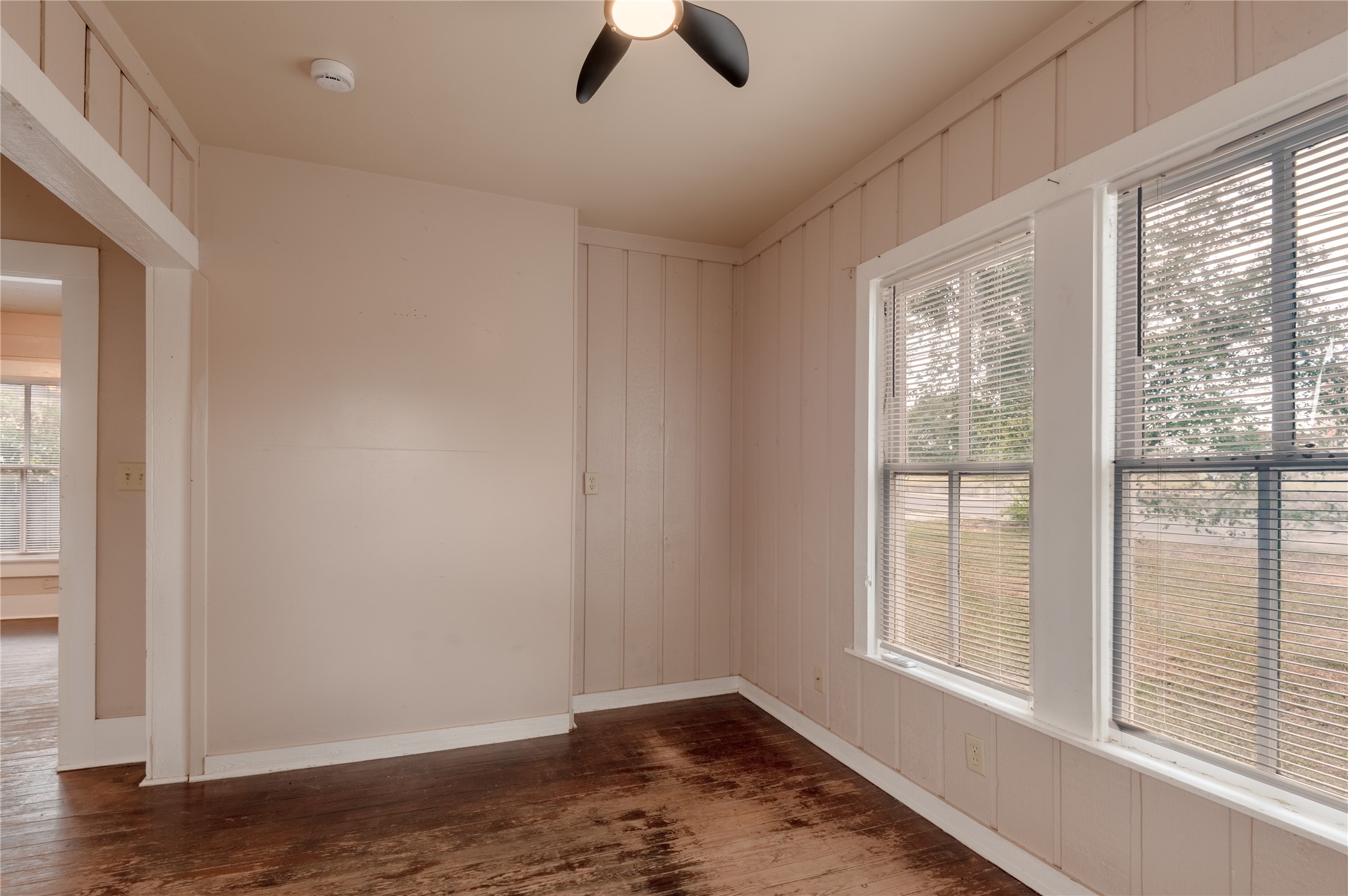 707 Avenue J Property Photo 12