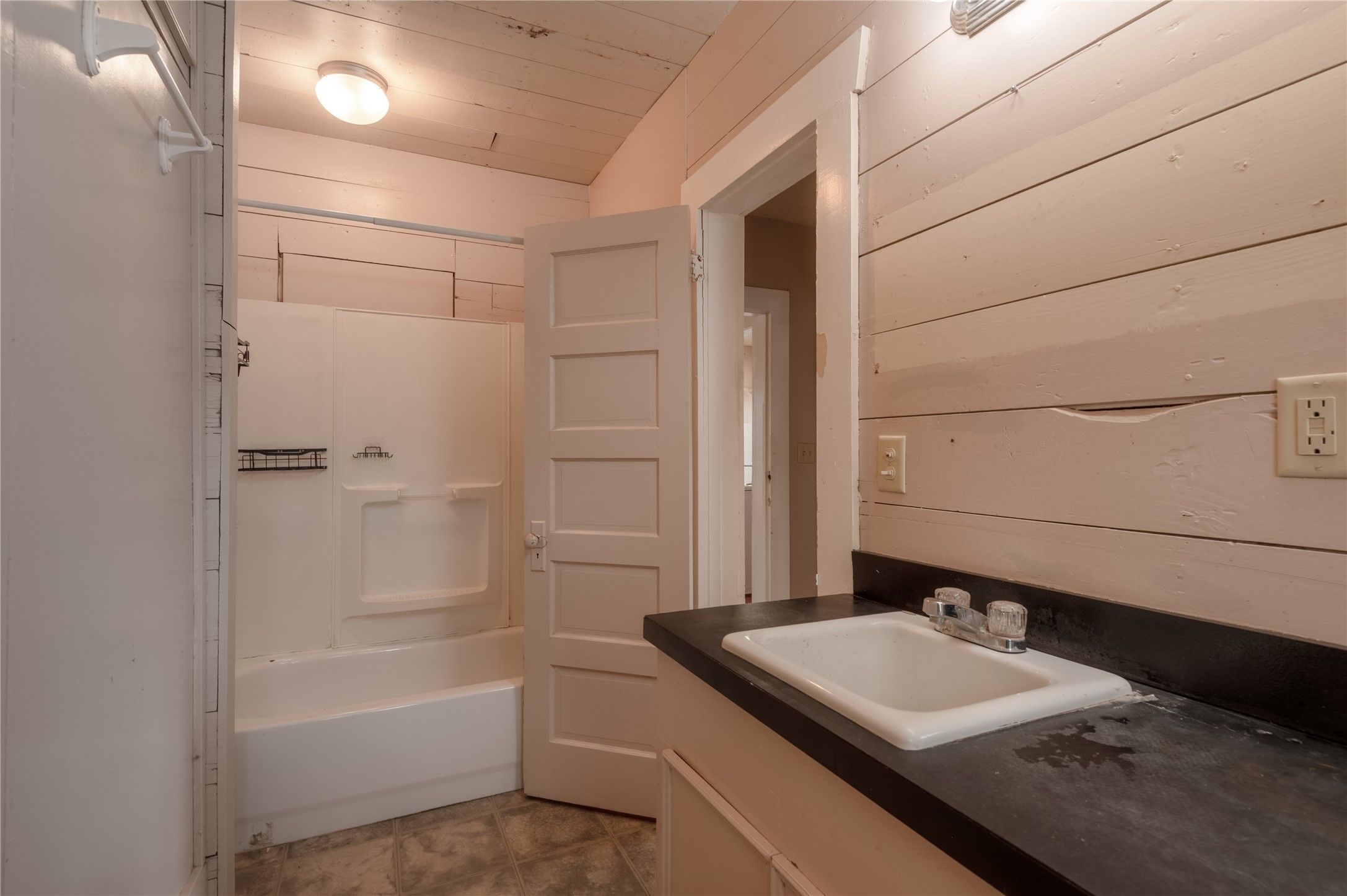 707 Avenue J Property Photo 15
