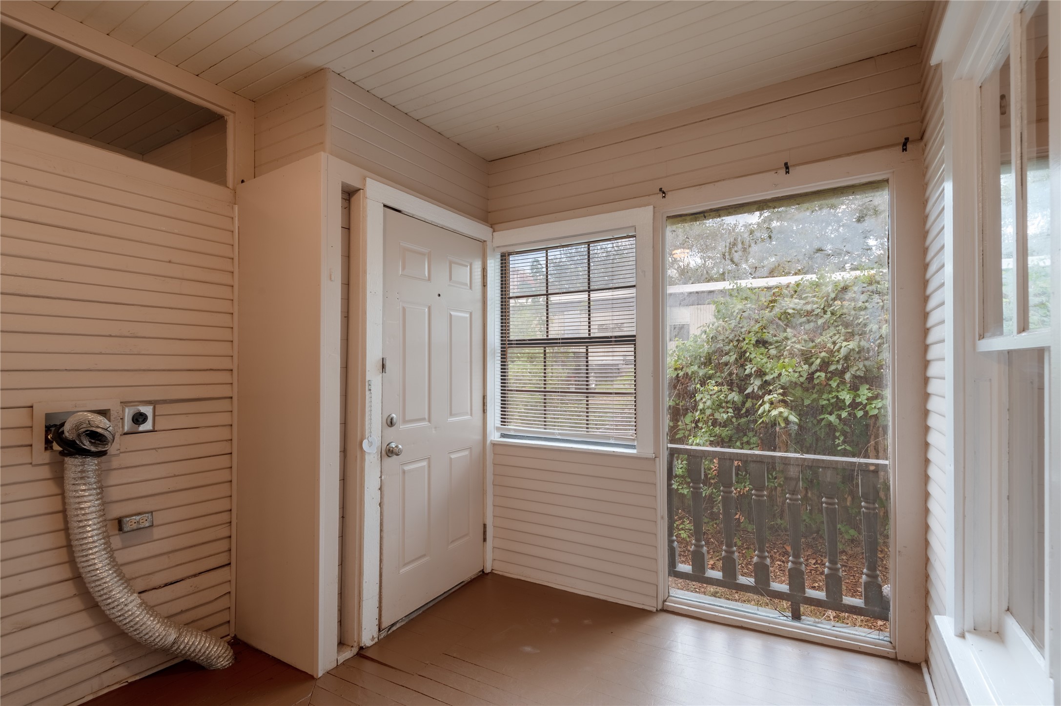 707 Avenue J Property Photo 16