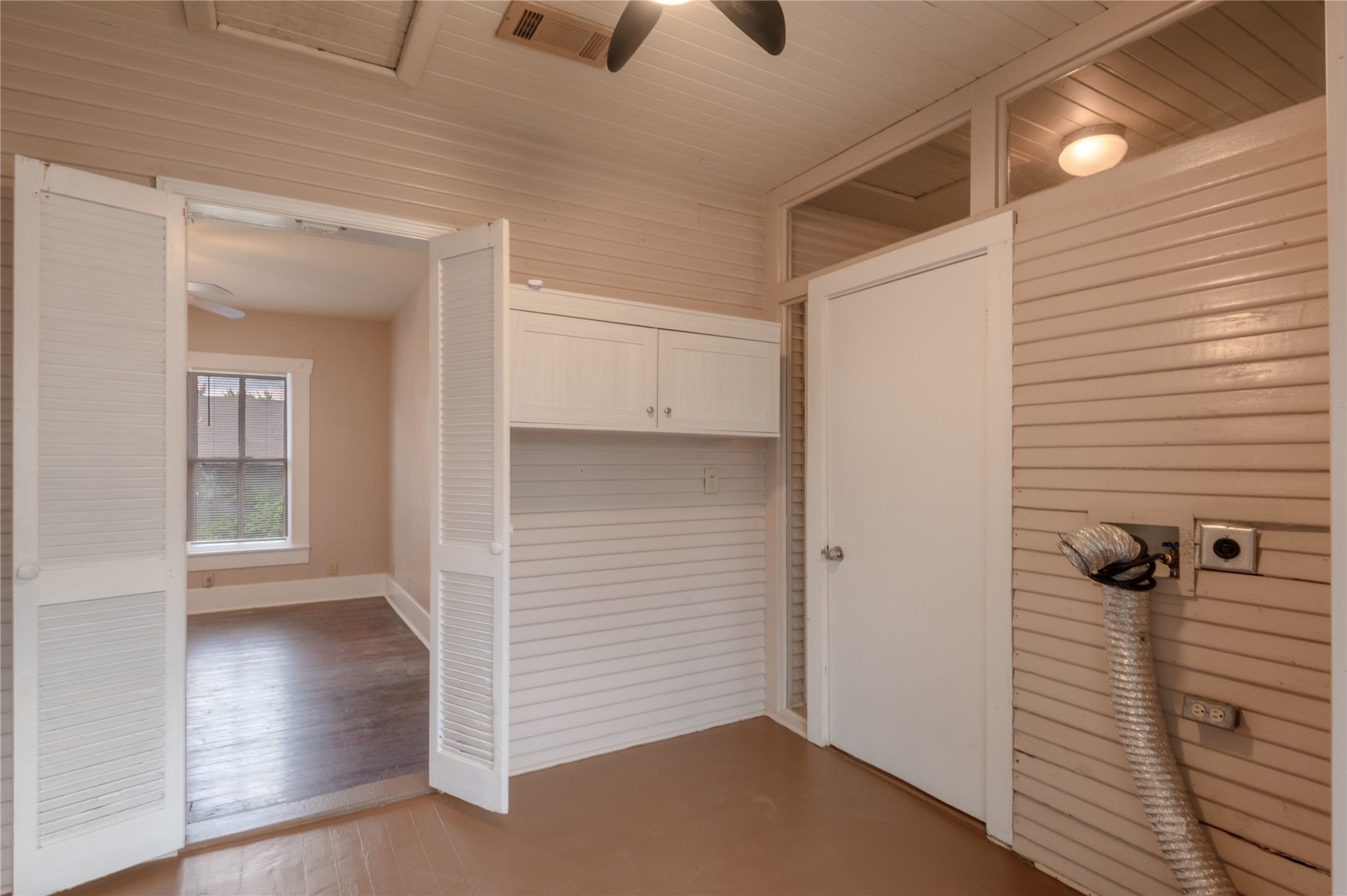 707 Avenue J Property Photo 17