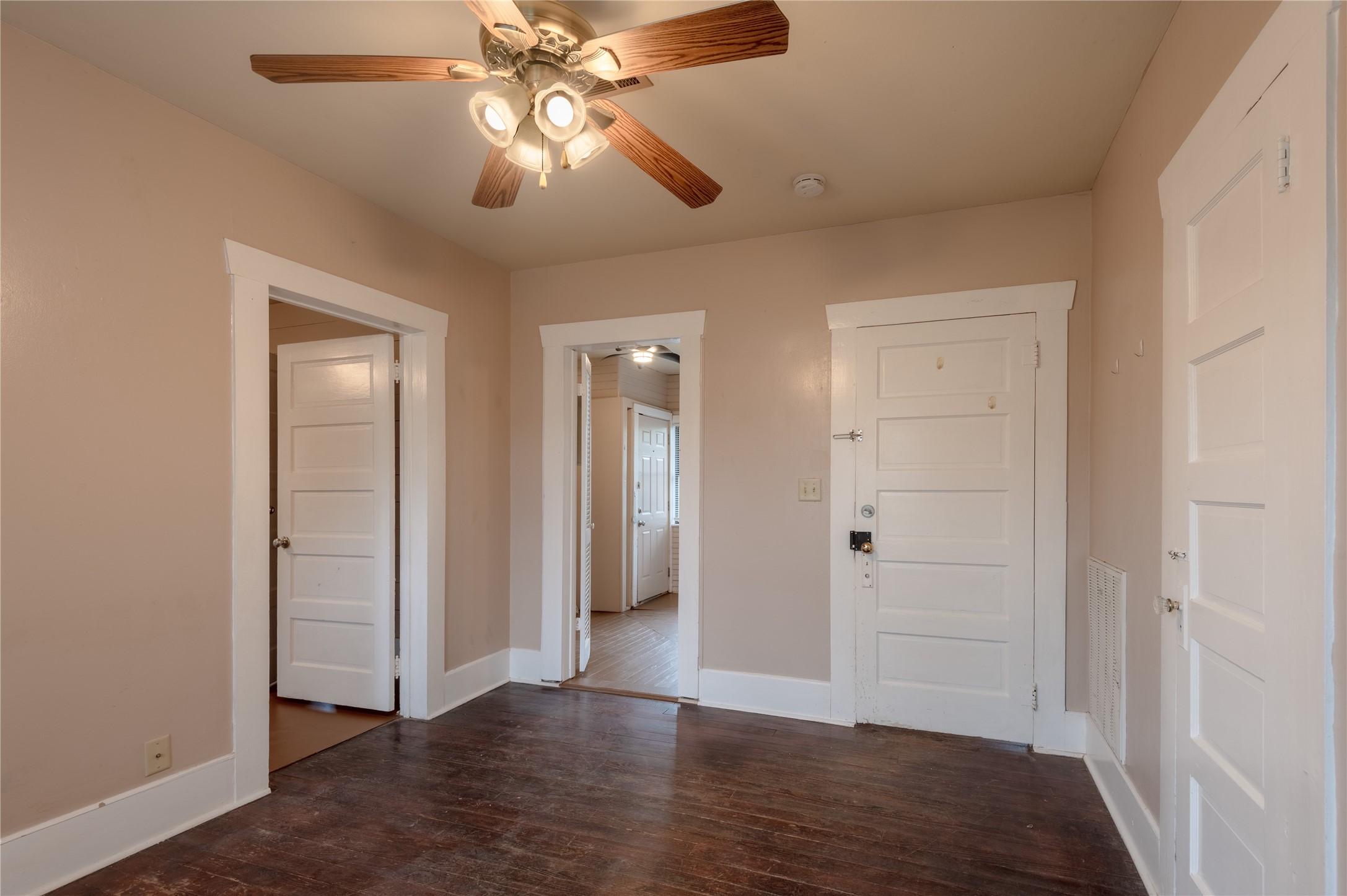 707 Avenue J Property Photo 20