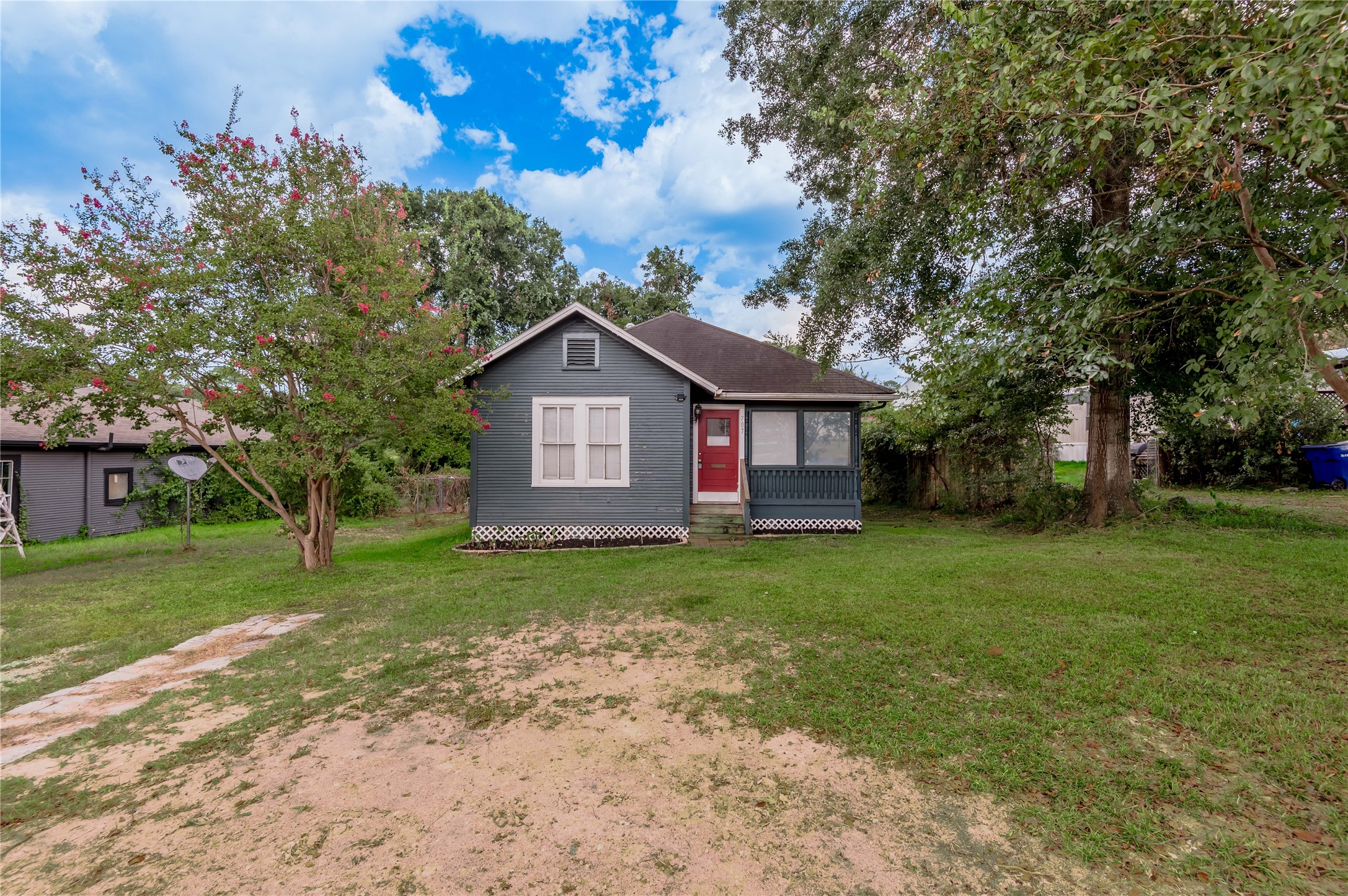 707 Avenue J Property Photo 27