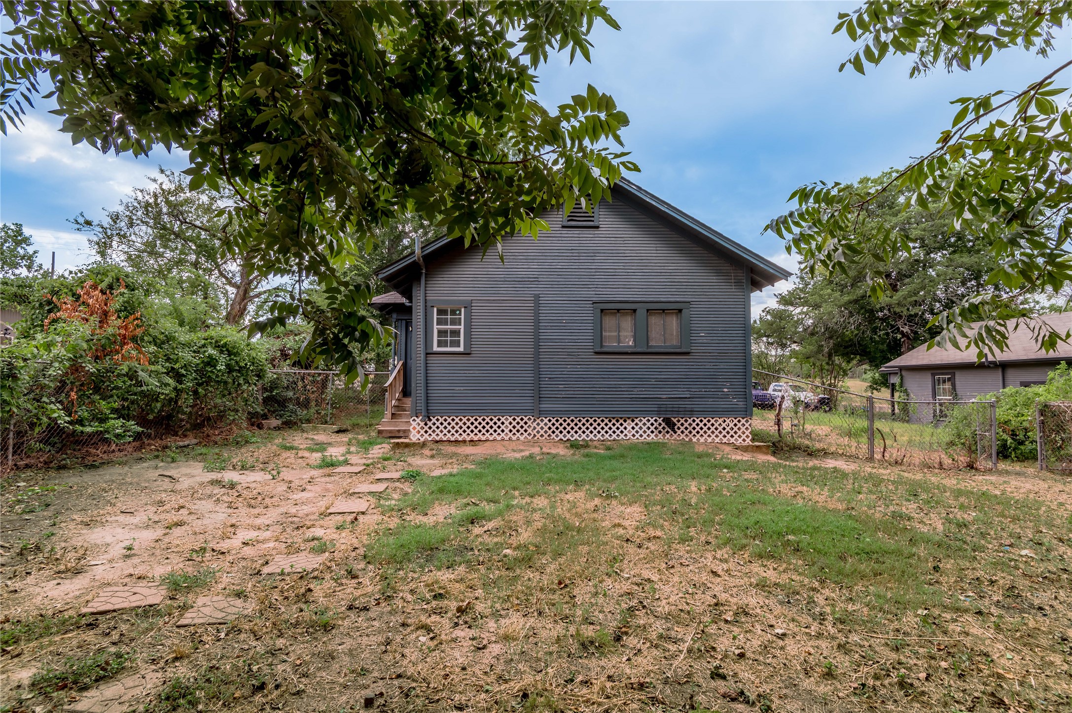 707 Avenue J Property Photo 30