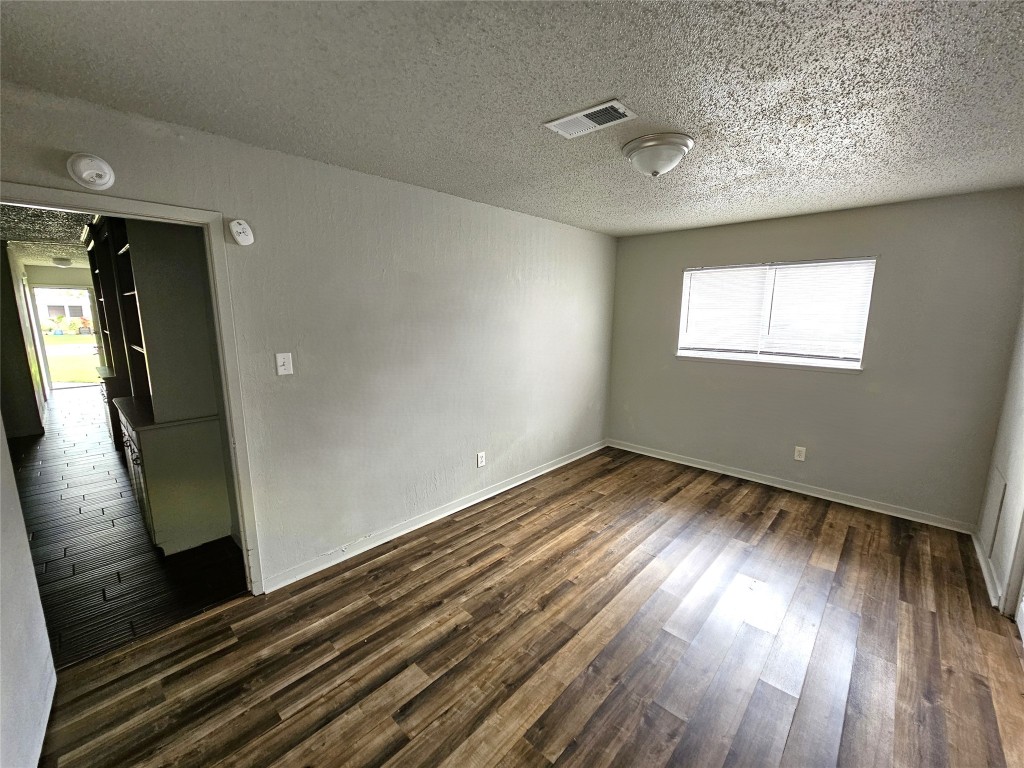2421 16th Avenue N Property Photo 3