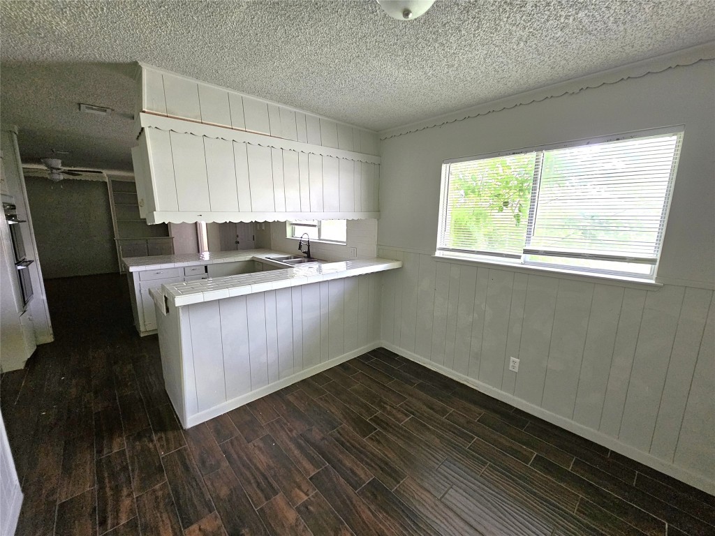 2421 16th Avenue N Property Photo 8