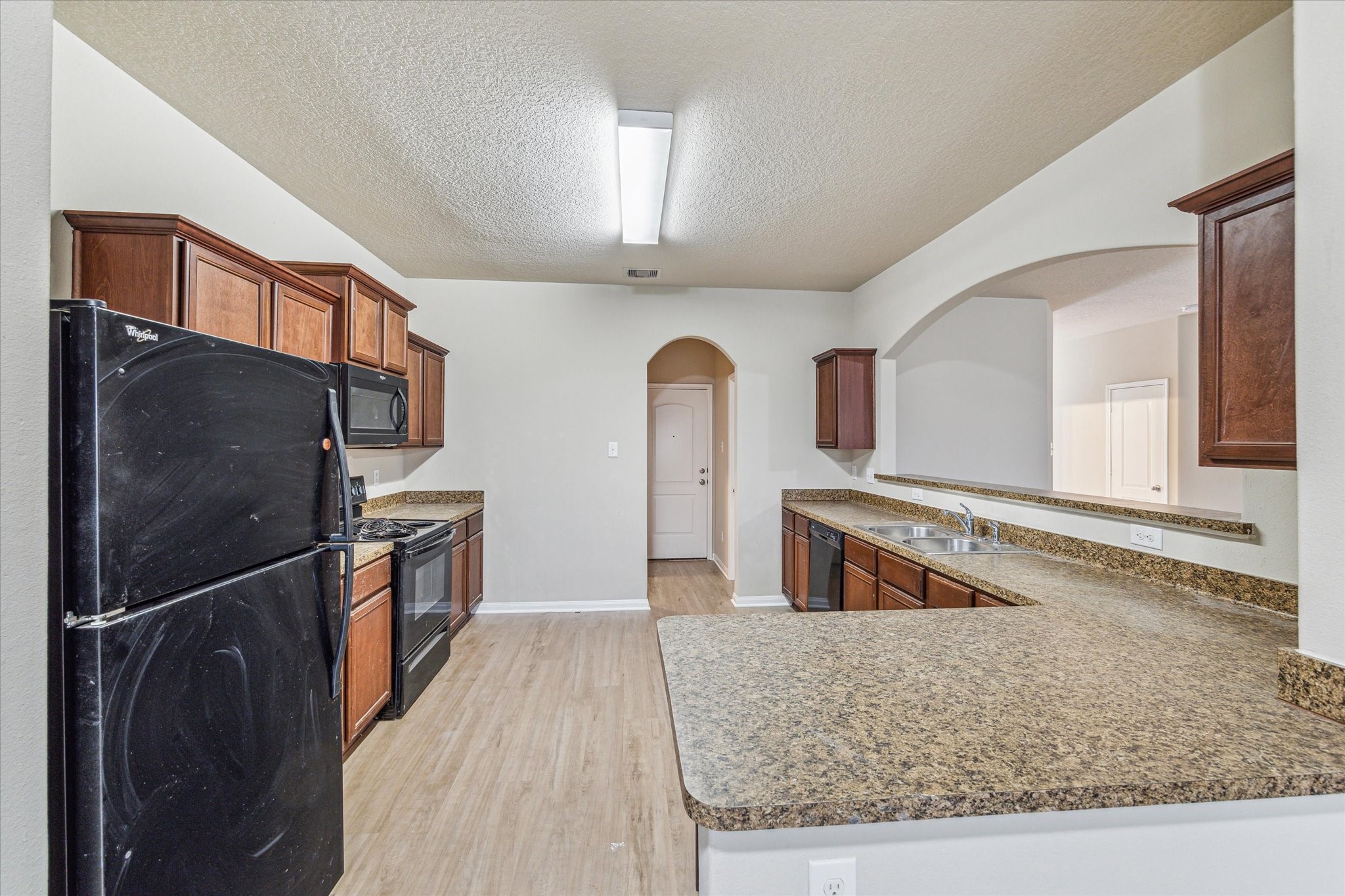 5827 Golden Cove Road Property Photo 3