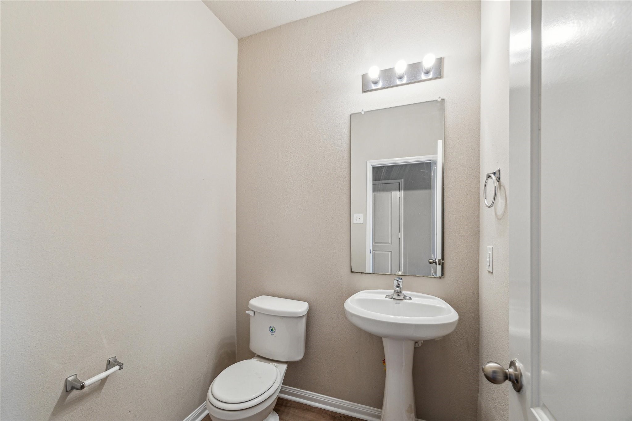 5827 Golden Cove Road Property Photo 4