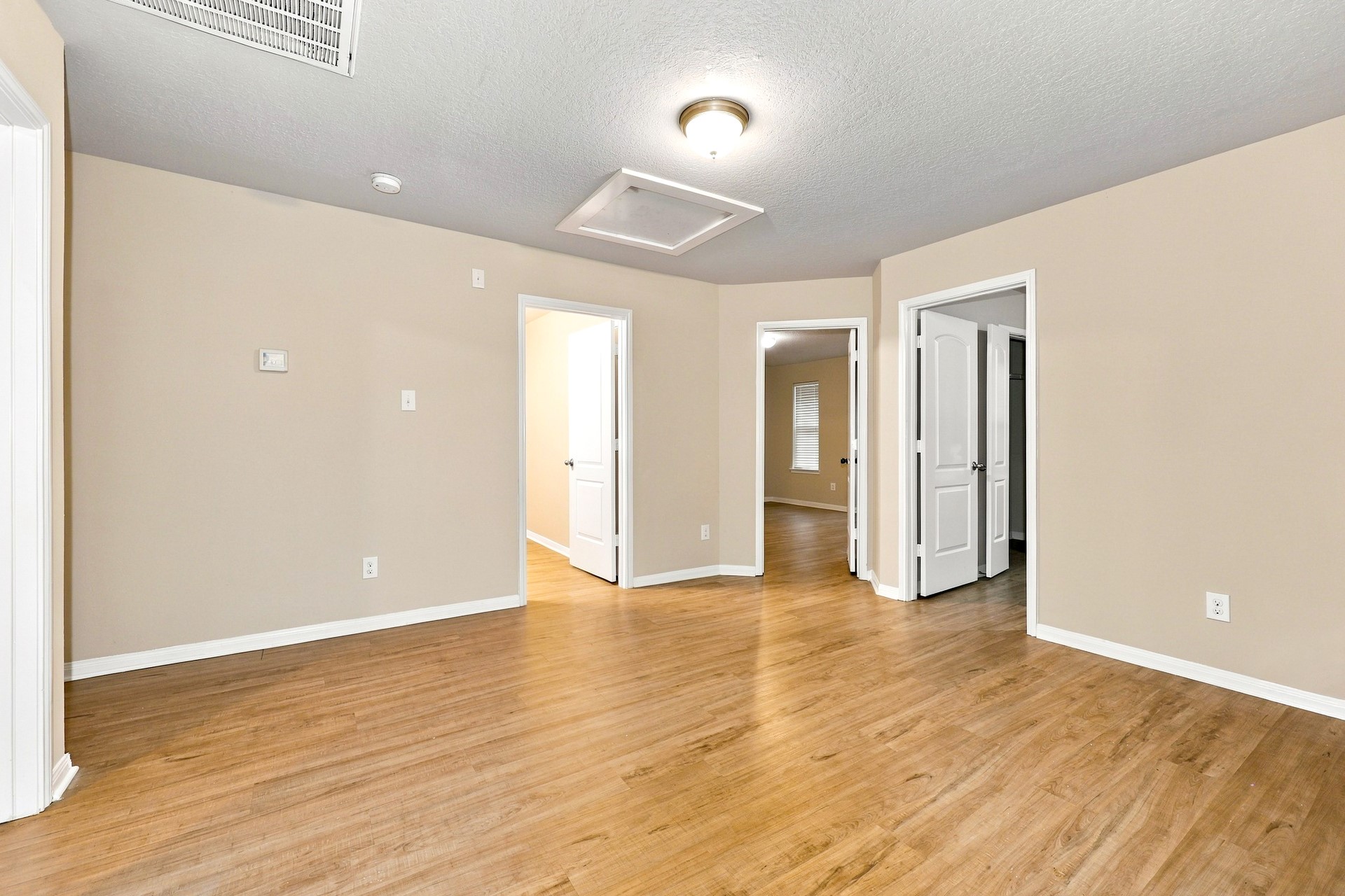 5827 Golden Cove Road Property Photo 6