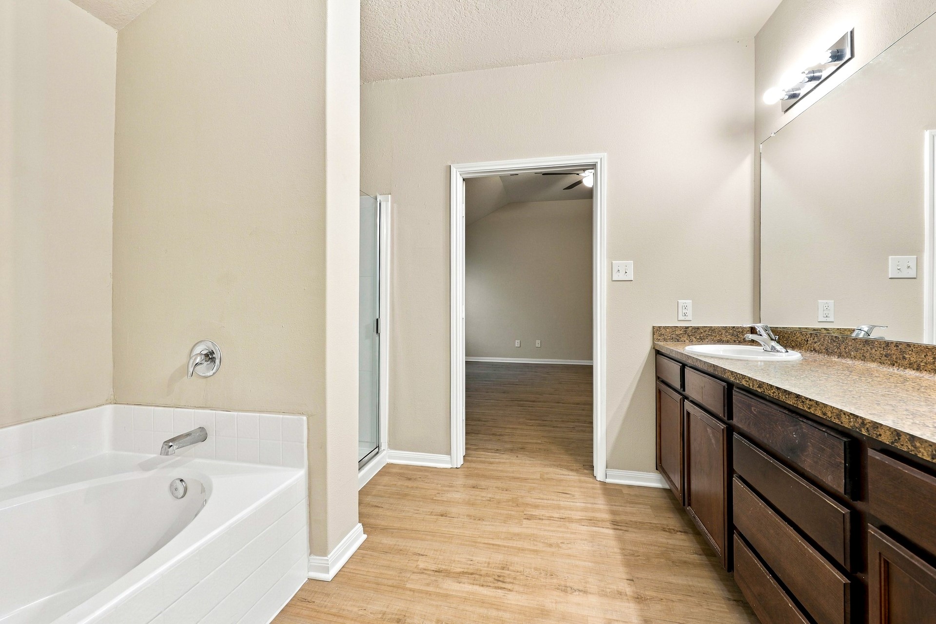 5827 Golden Cove Road Property Photo 12