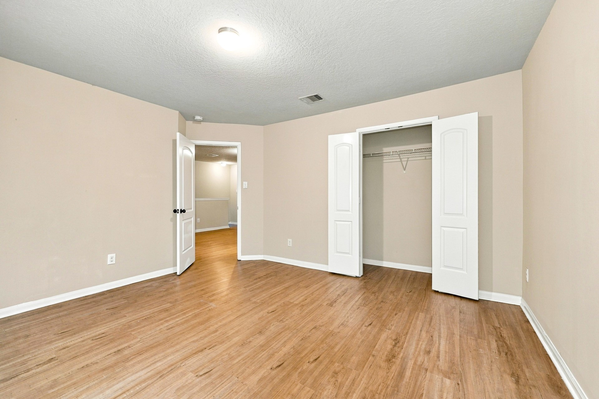 5827 Golden Cove Road Property Photo 16