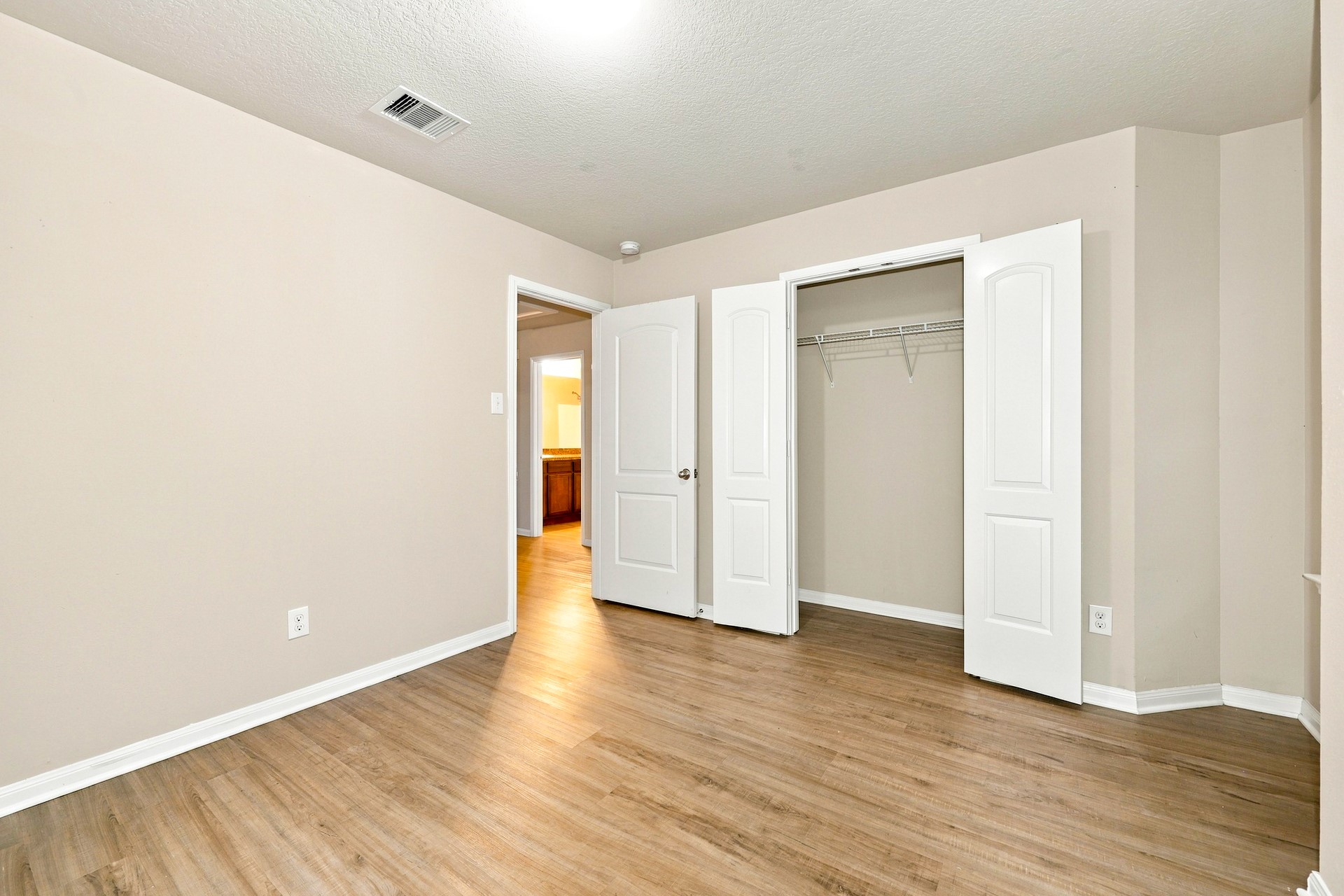 5827 Golden Cove Road Property Photo 17
