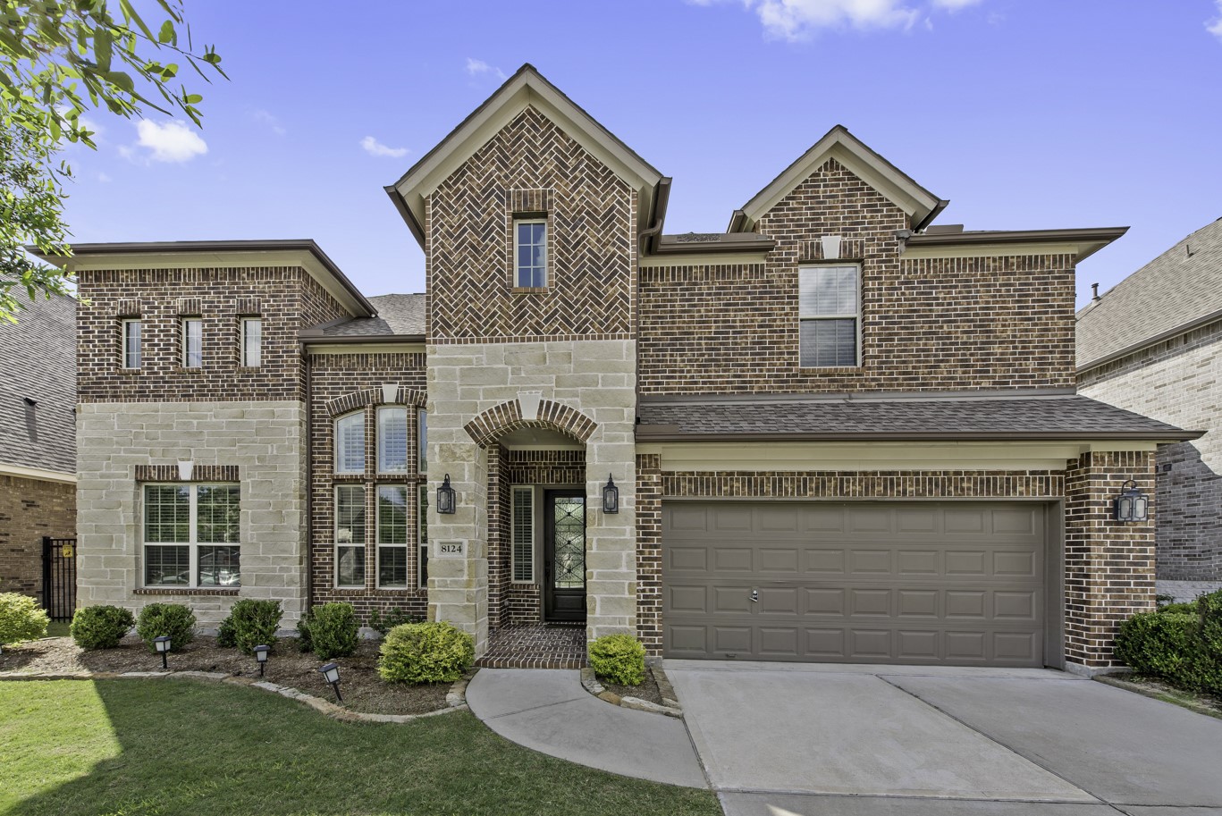 8124 Mirmont Glen Lane Property Photo 1