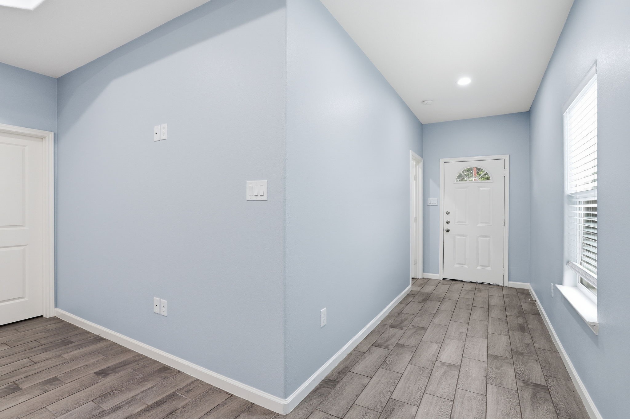 16919 Balmoral Property Photo 9
