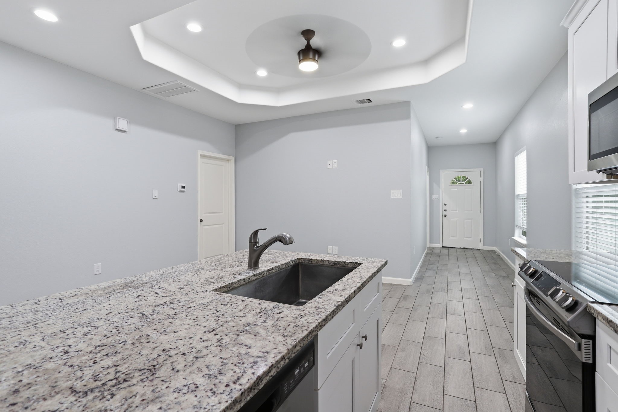 16919 Balmoral Property Photo 16