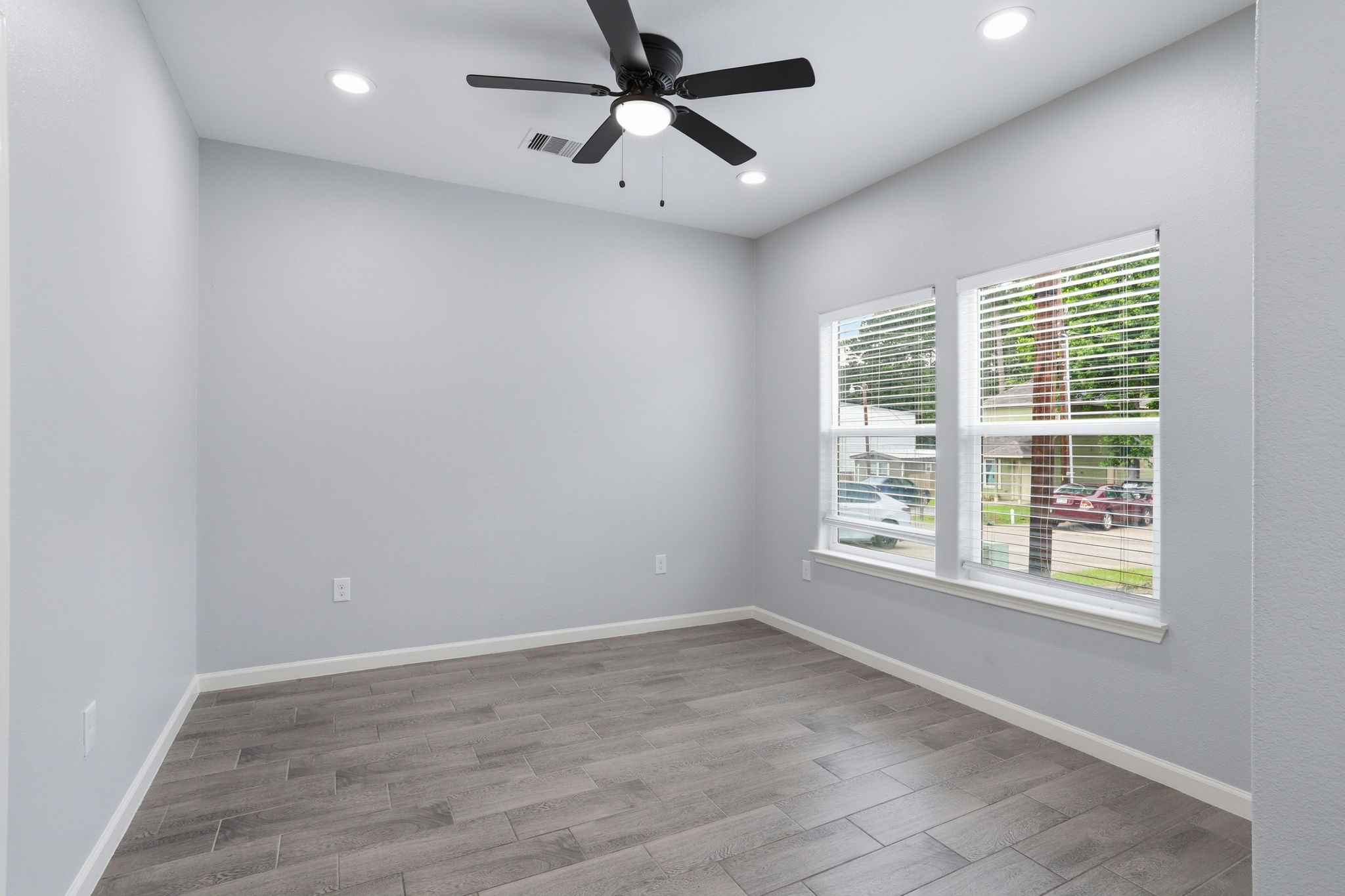 16919 Balmoral Property Photo 19