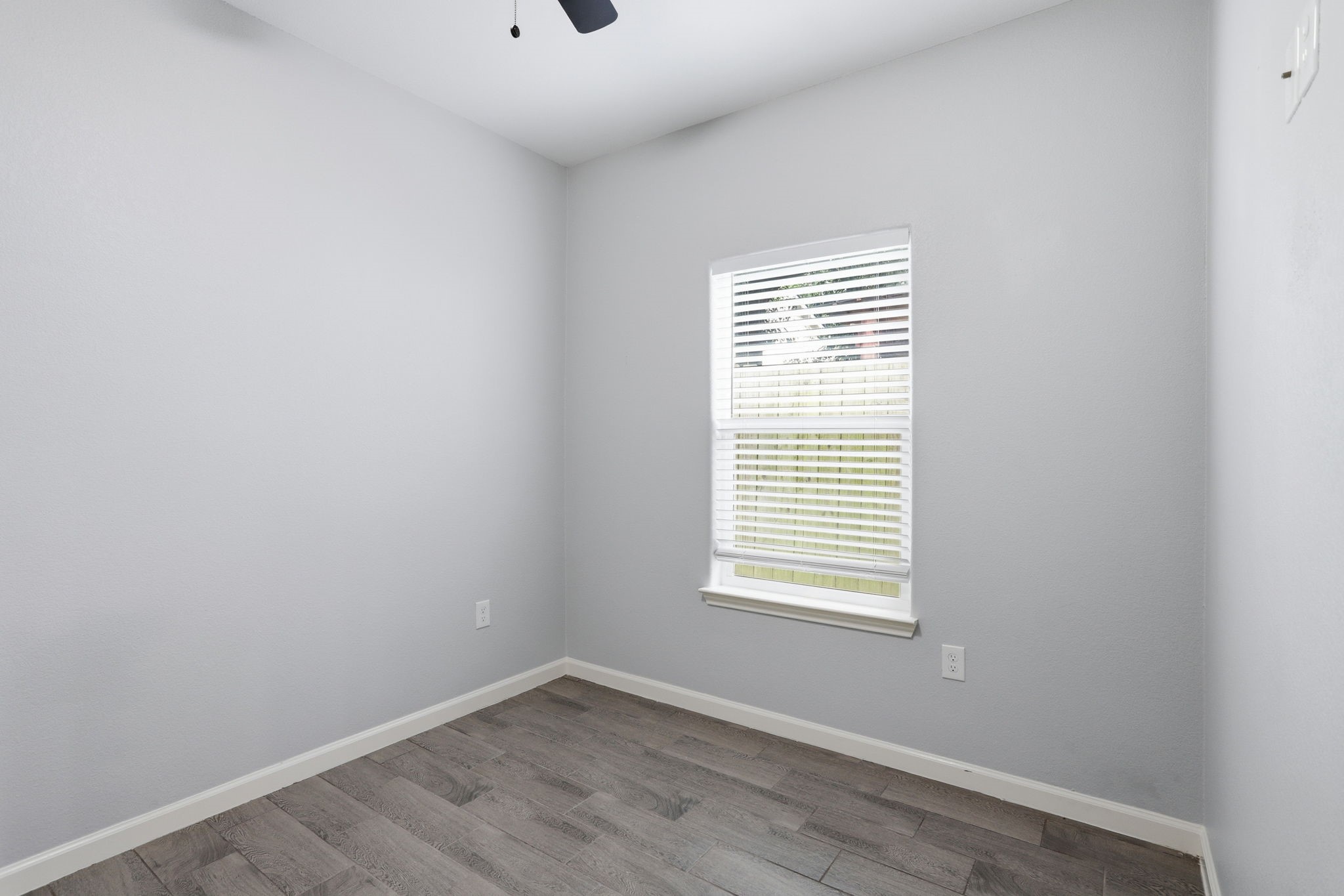 16919 Balmoral Property Photo 27