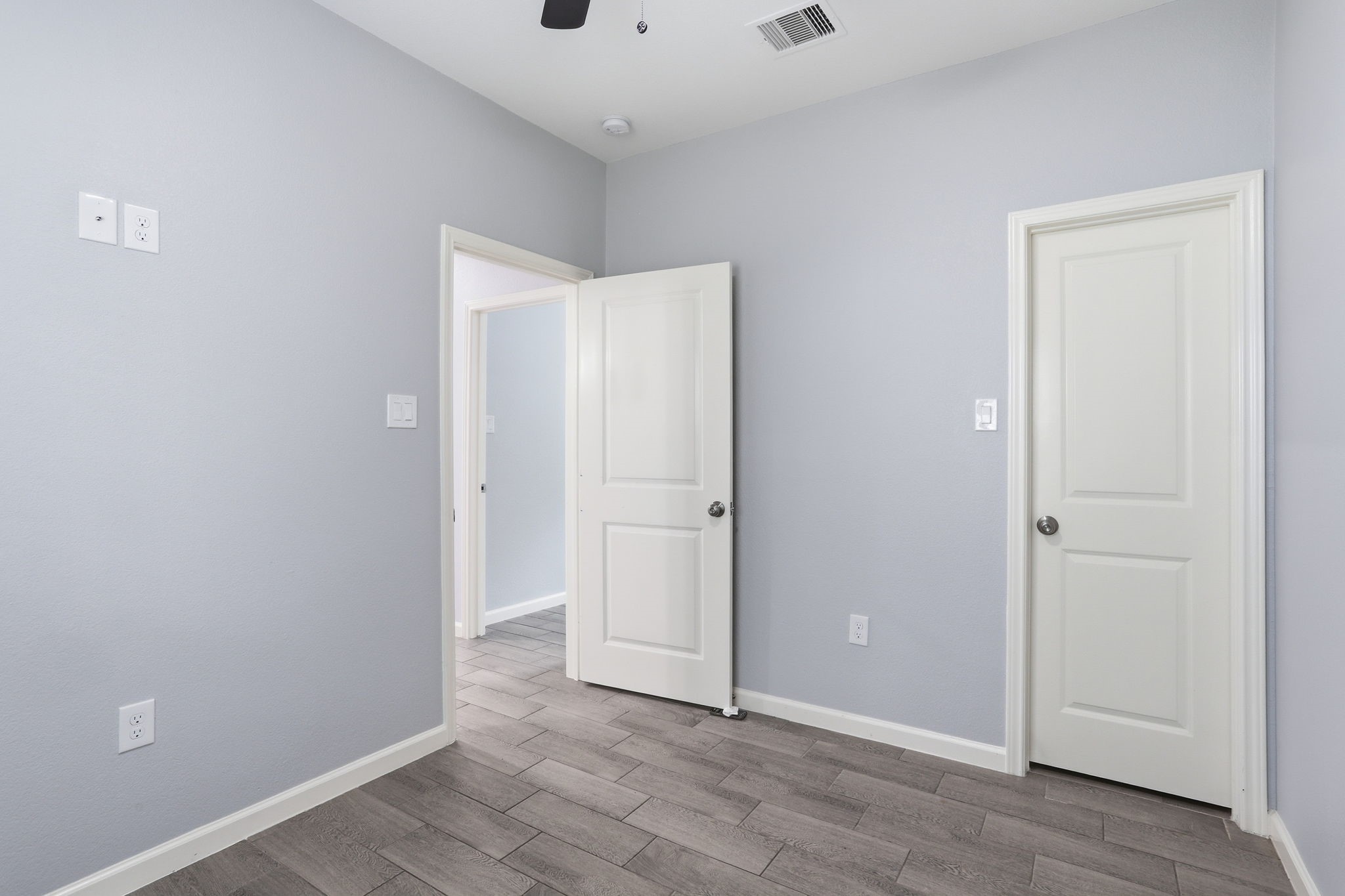 16919 Balmoral Property Photo 29