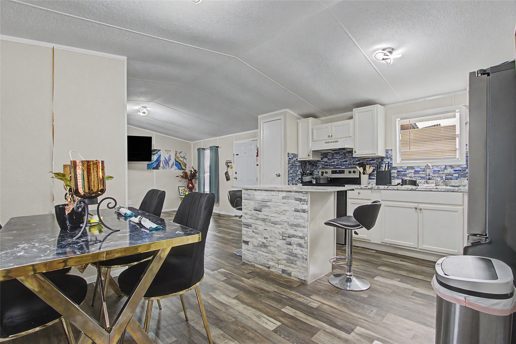 5779 Road 3550 Property Photo 4