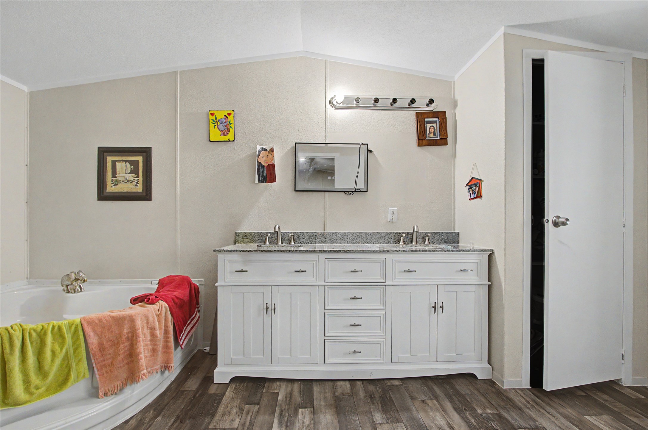5779 Road 3550 Property Photo 10