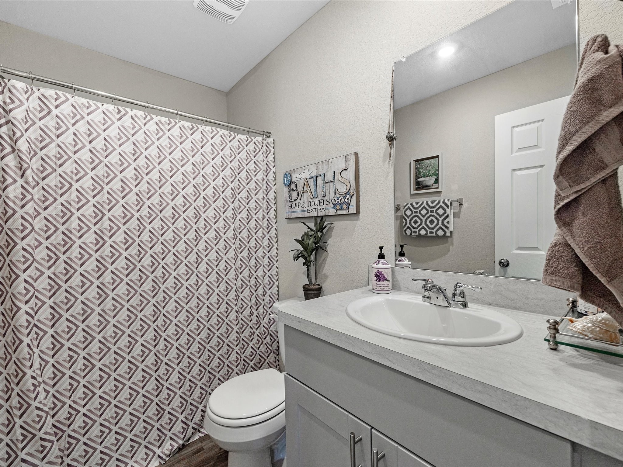 323 Cumberland Forest Drive Property Photo 15