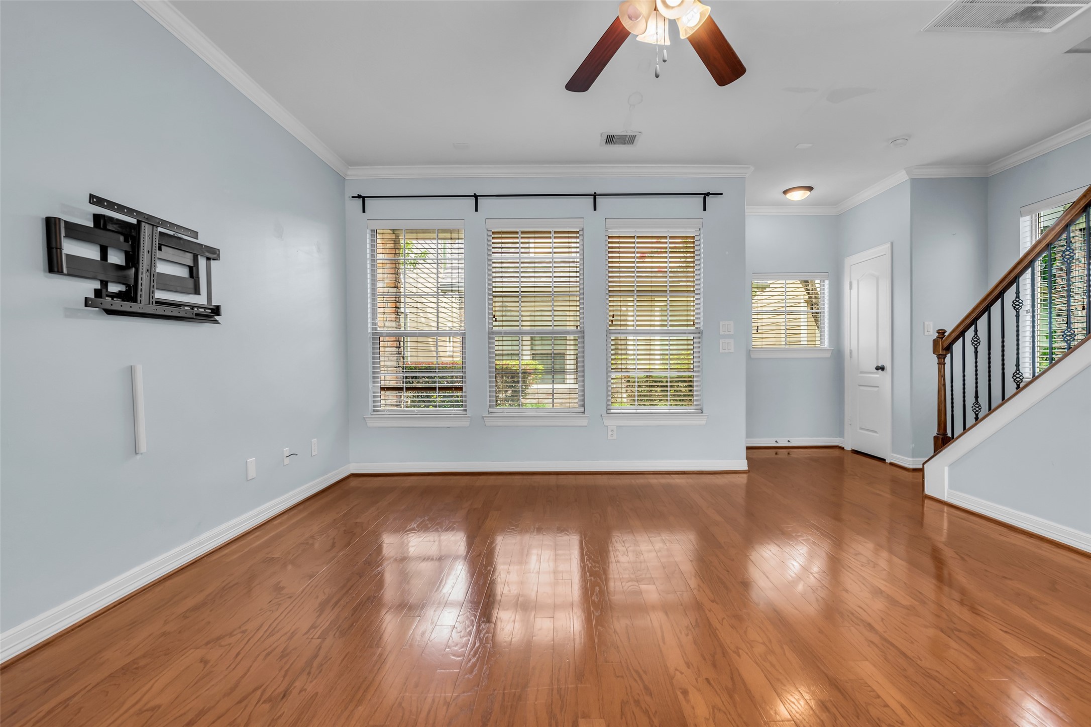 1821 Woodbend Village Court Property Photo 7