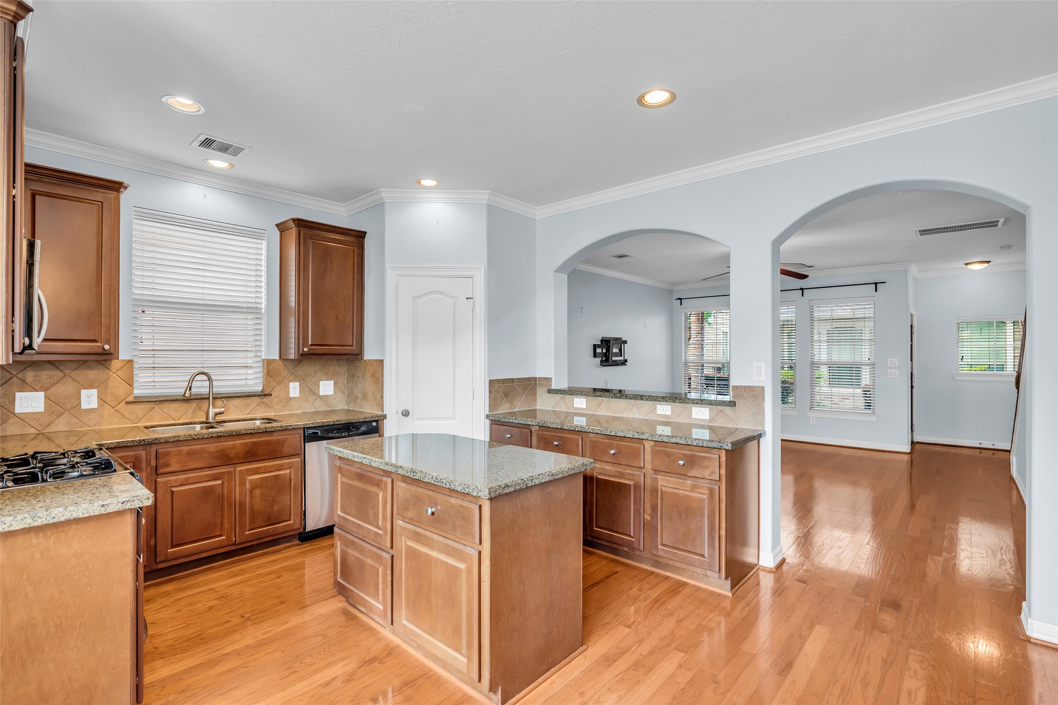 1821 Woodbend Village Court Property Photo 9