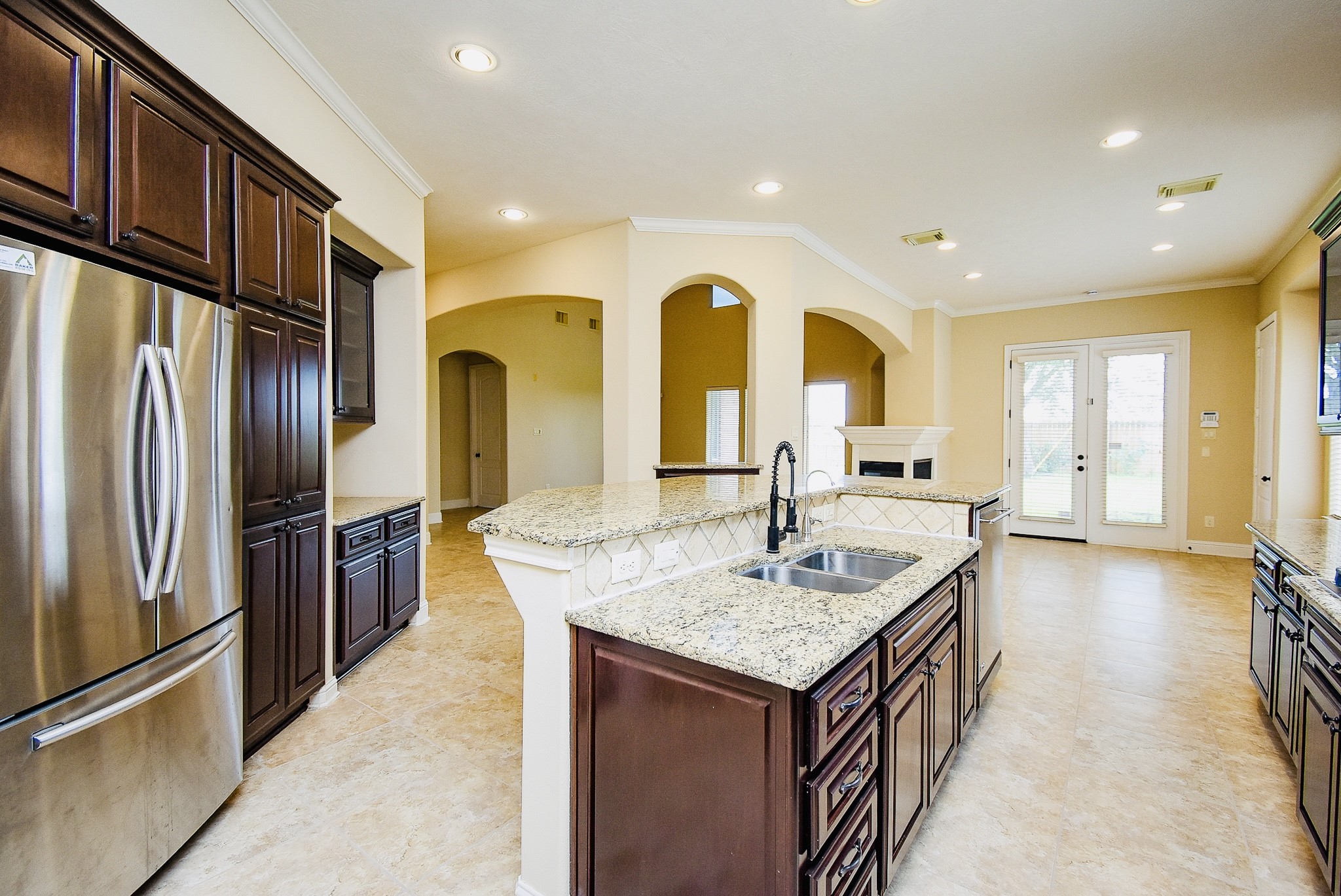 1611 Whitfield Street Property Photo 8