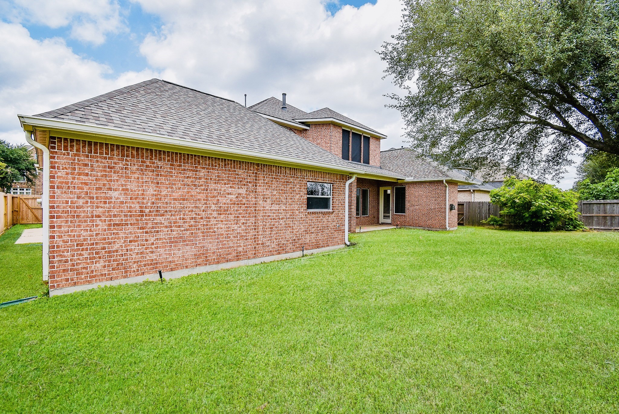 1611 Whitfield Street Property Photo 36