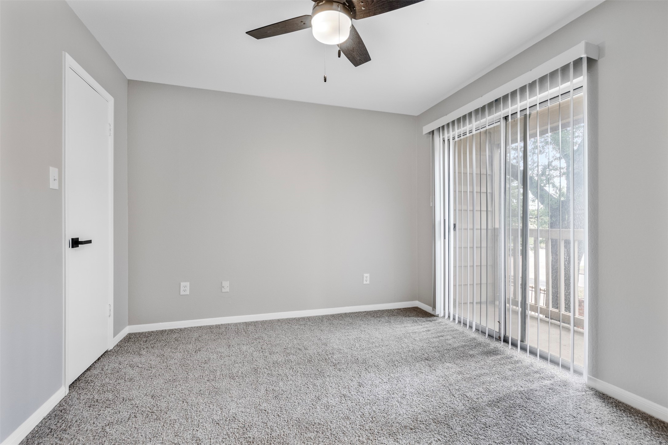 2626 Holly Hall 101 Property Photo 16