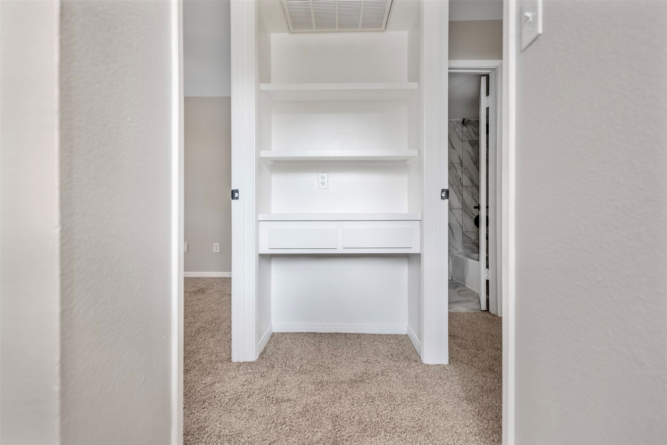2626 Holly Hall 101 Property Photo 21