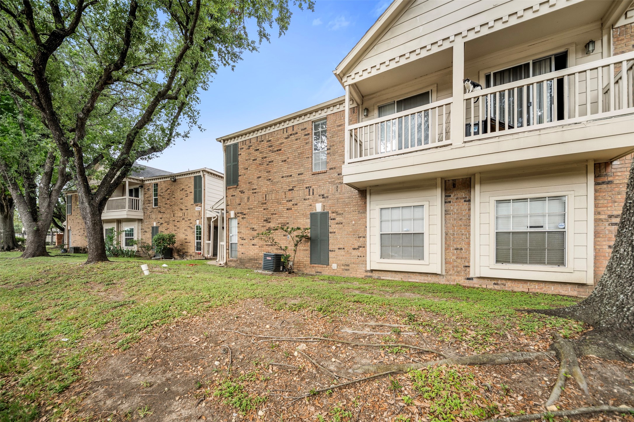 2626 Holly Hall 101 Property Photo 22