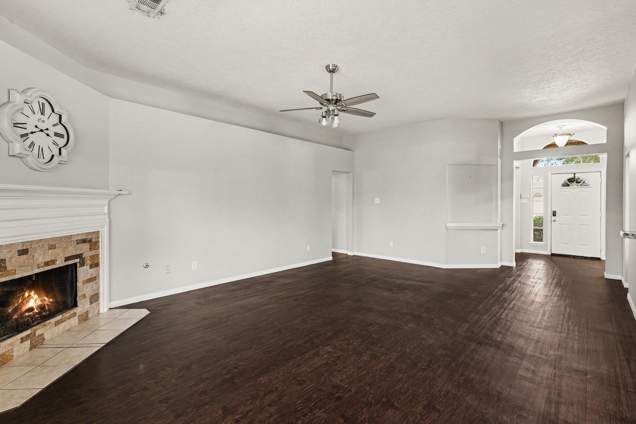 8111 Beaver Street Property Photo 8