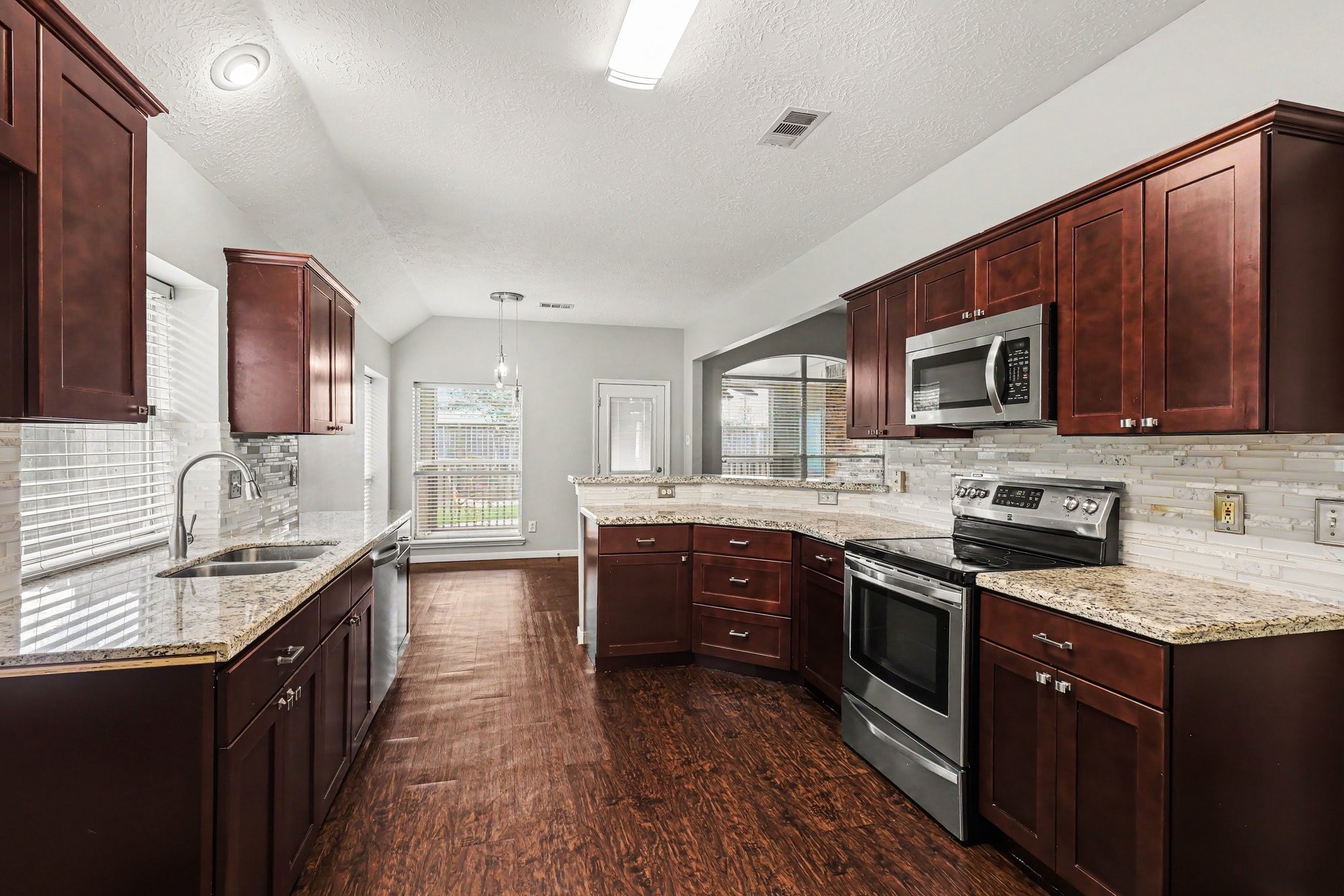 8111 Beaver Street Property Photo 11