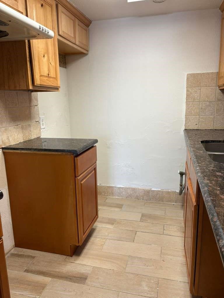 7510 Hornwood Drive 201 Property Photo 9