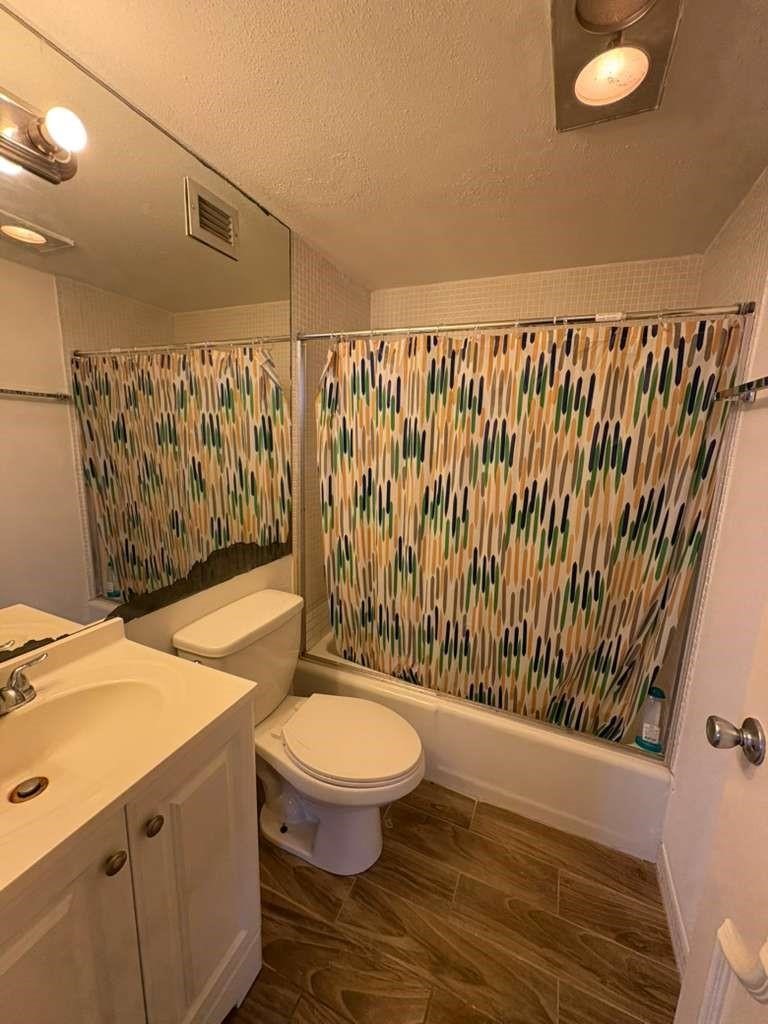 7510 Hornwood Drive 201 Property Photo 12