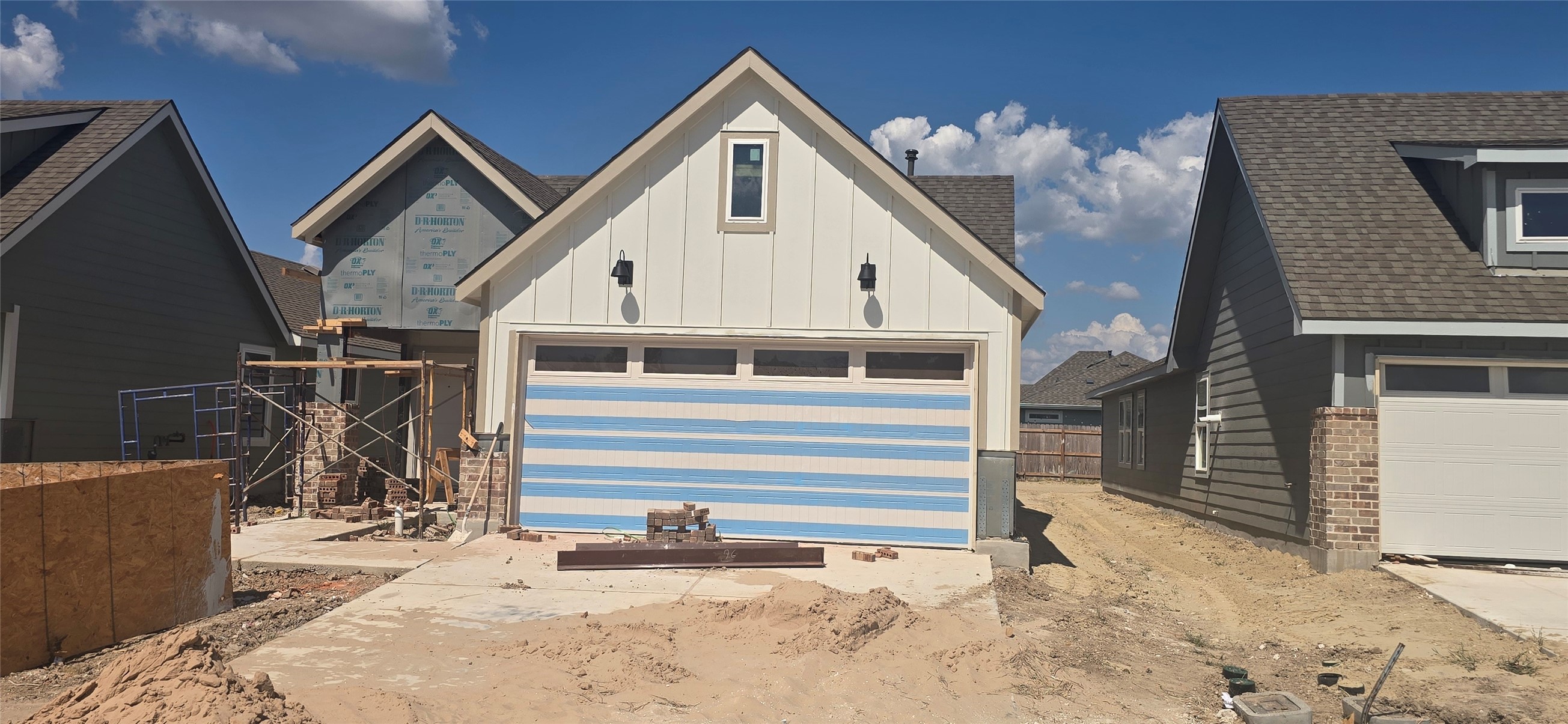 898 Lady Bird Lane Property Photo 1