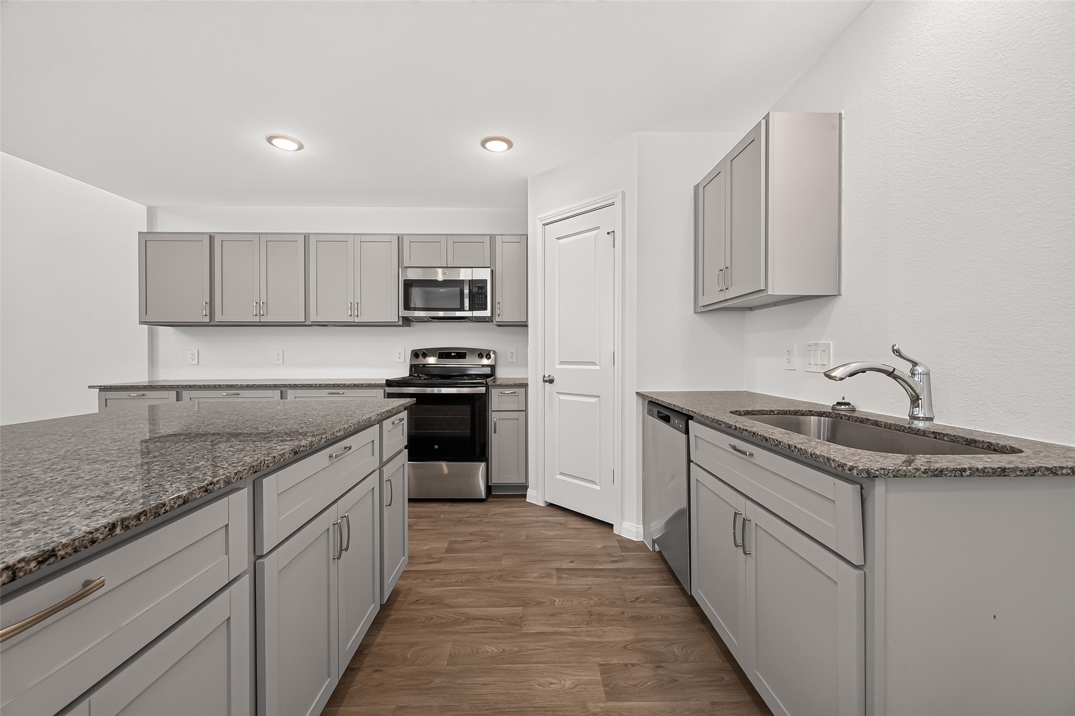 16364 Jasmine Marie Place Property Photo 14