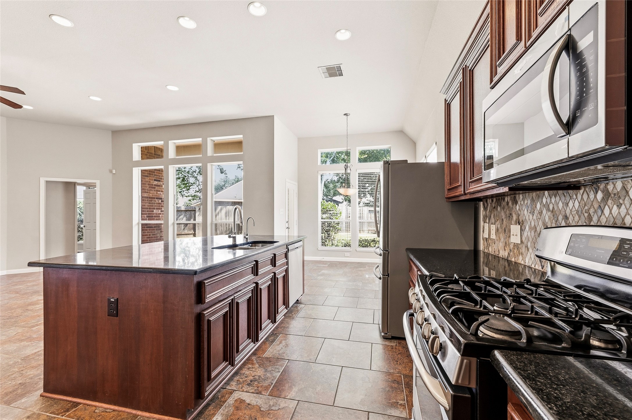 4006 Wolf Springs Court Property Photo 11