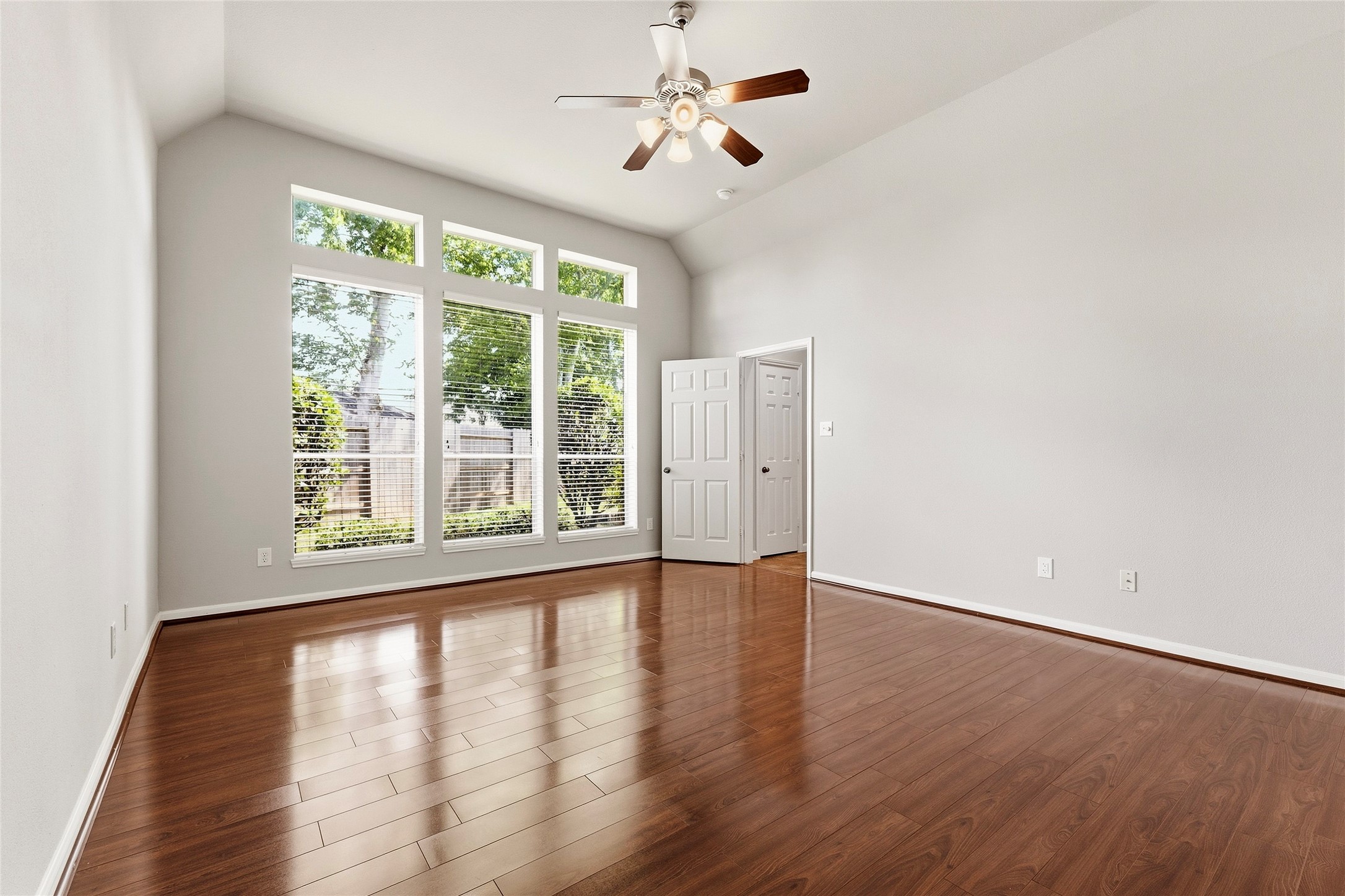4006 Wolf Springs Court Property Photo 24