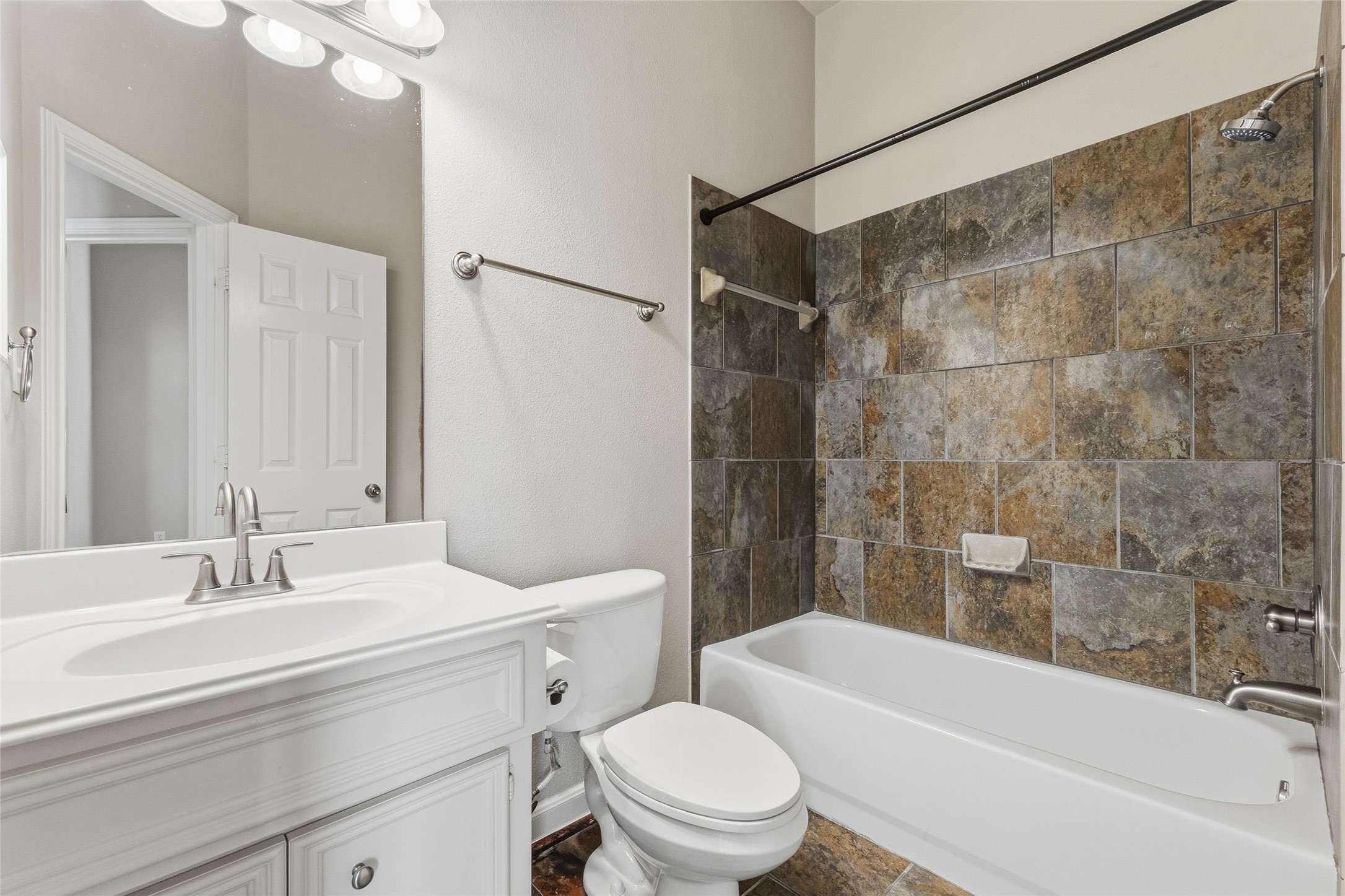 4006 Wolf Springs Court Property Photo 33