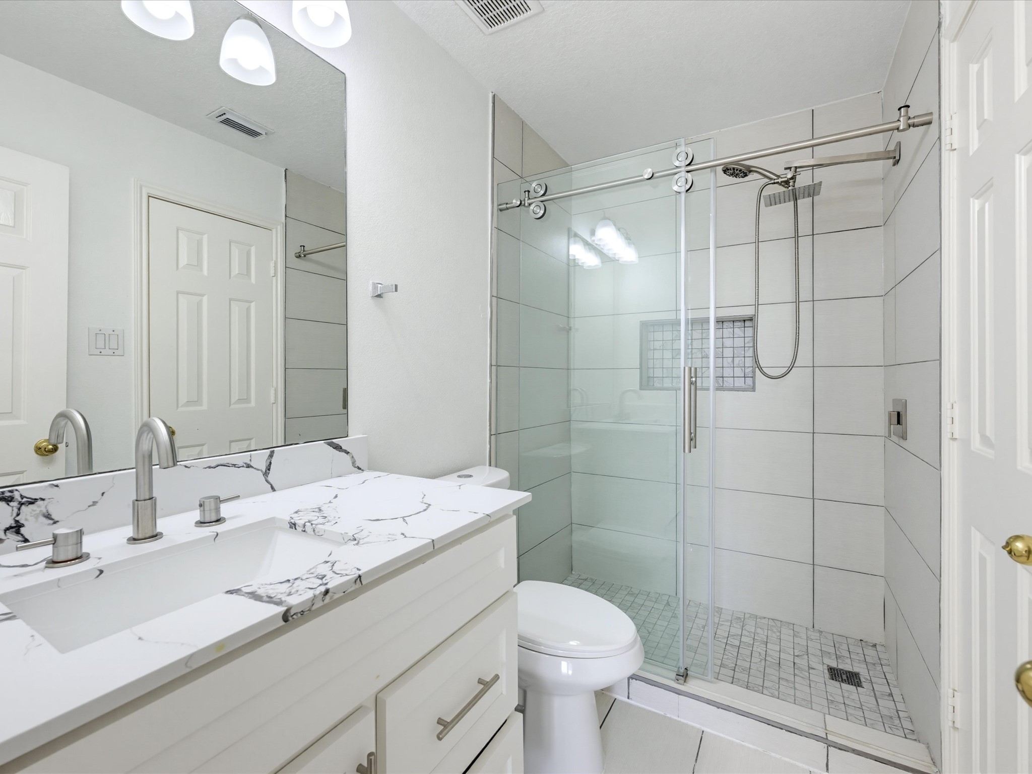 1114 Jasons Bend Drive Property Photo 16